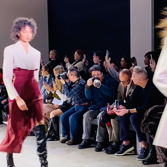 Best New York Fashion Show of the Day&mdash; Taoray Wang Fall/Winter Collection. Stunning. Sophisticated. Sexy. Powerful. Flirty. Award winning female designer from China. ...
After arriving at #springstudios and waiting in lines, I met up with frien