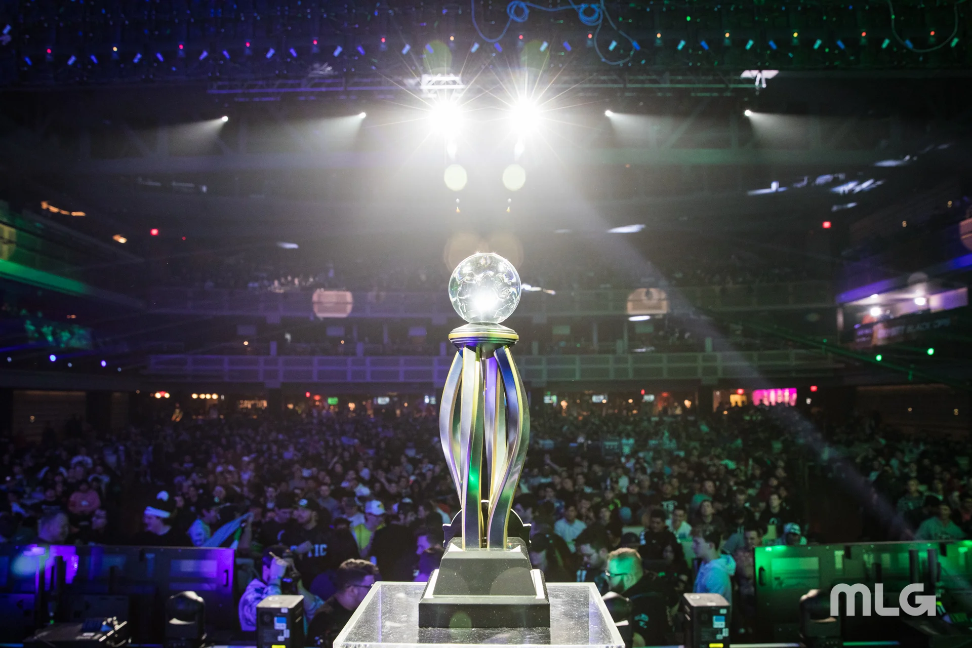 Thumb-Trophy.jpg