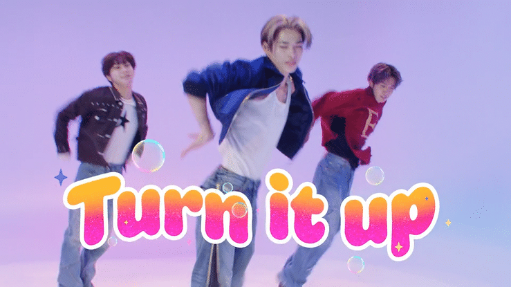 Baby Shark's Big Movie Keep Swimmin' Through MV-high (5).gif