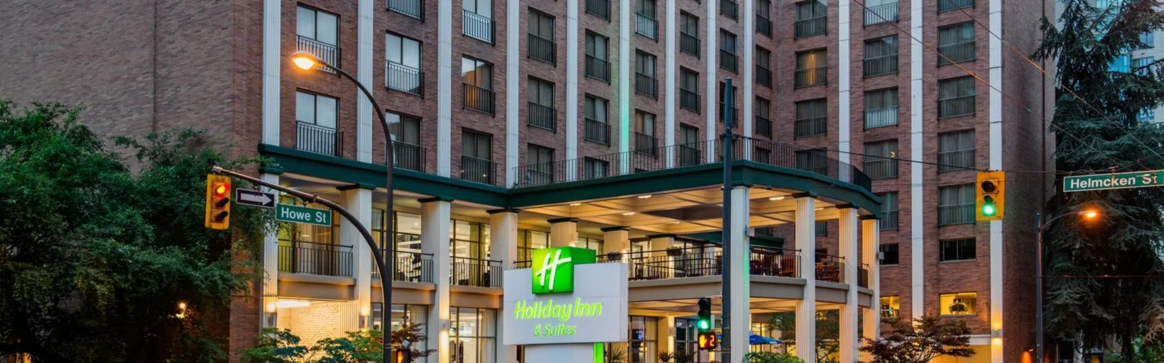 holiday-inn-hotel-and-suites-vancouver-5172312047-16x5.jpg