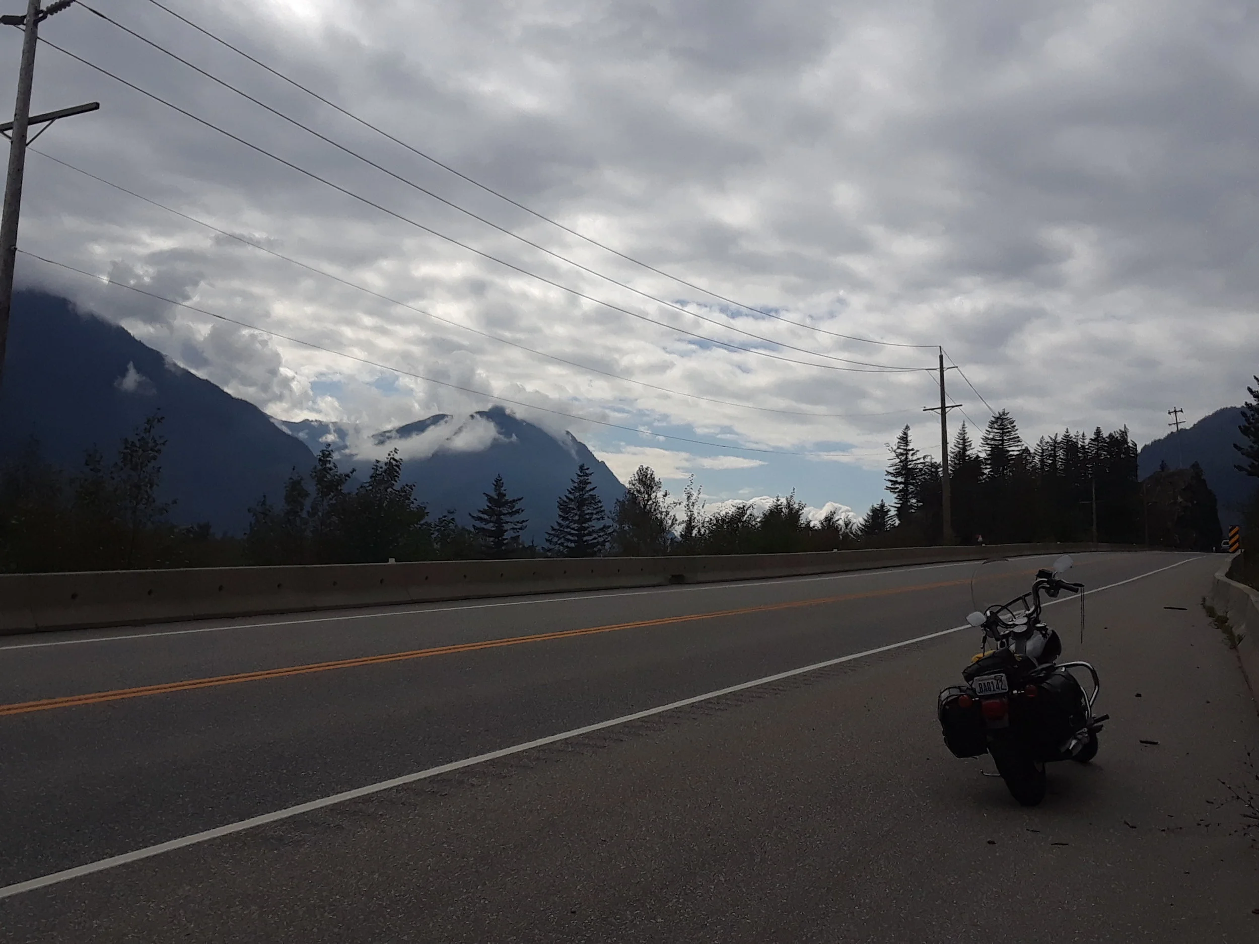 DSH Fraser gorge with Bike 1.jpg