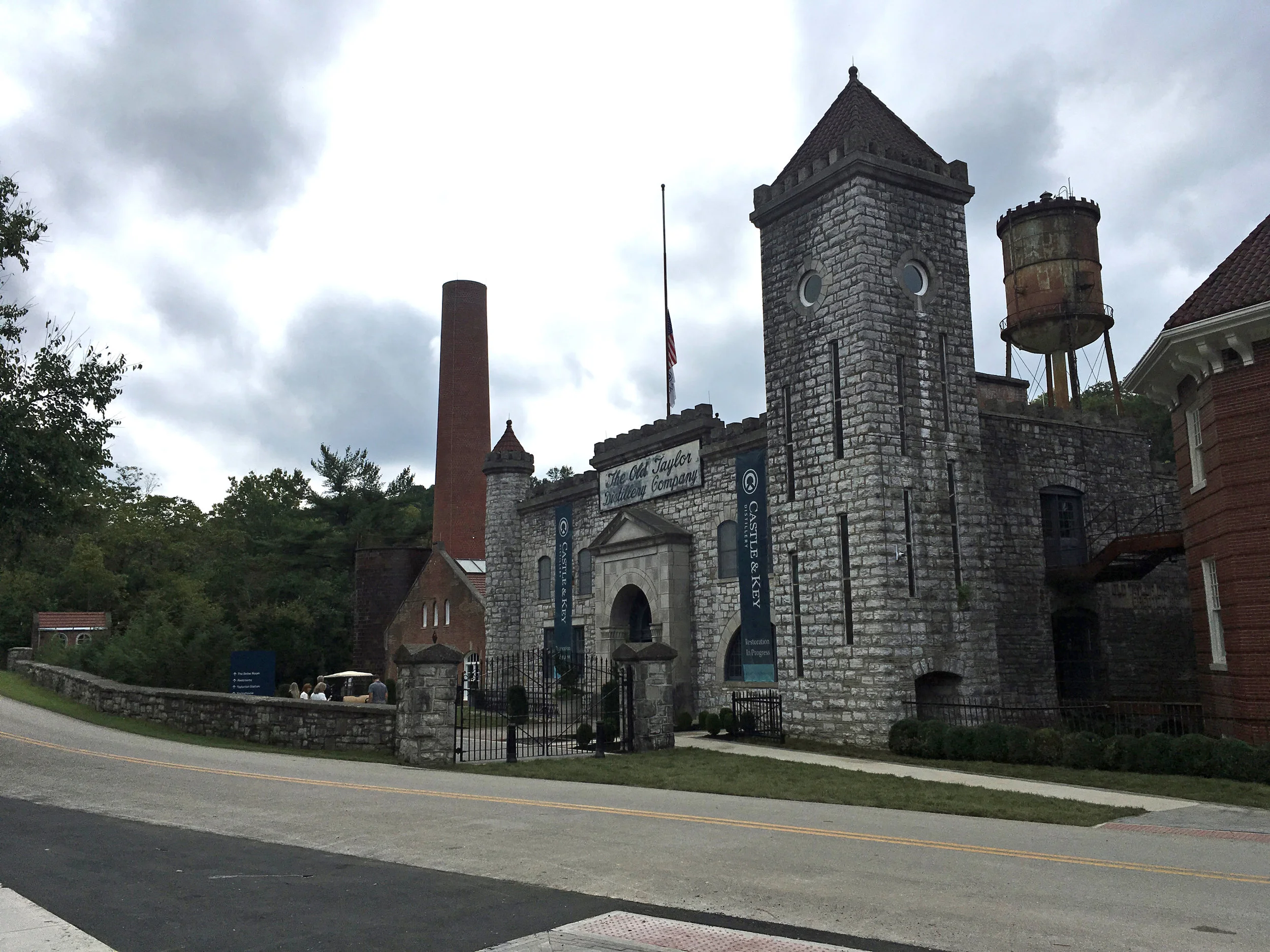 Castle1.jpg