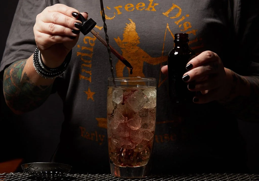 Sailor Retro prepares a highball, photo by Sarah Hone