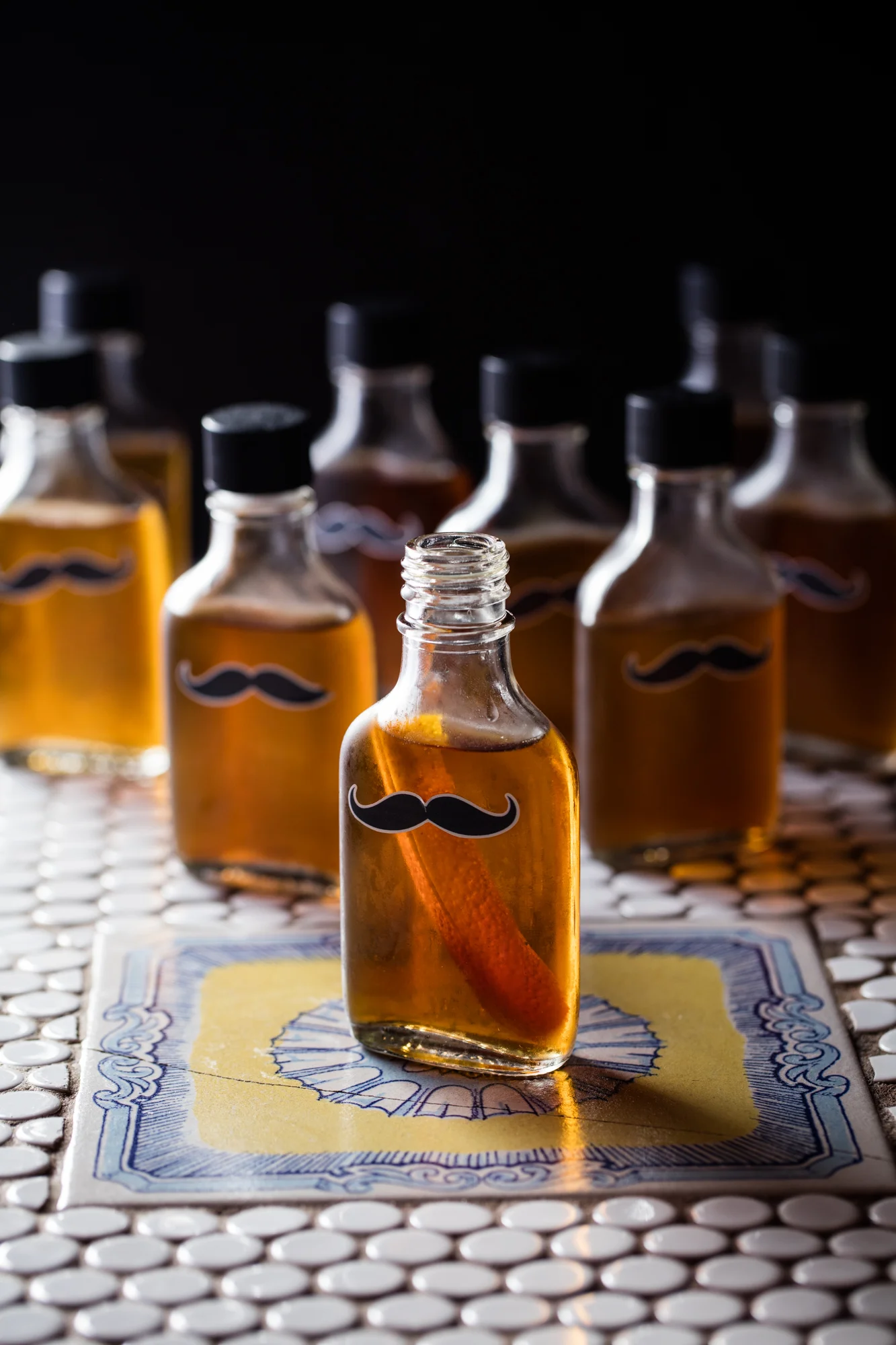 Sharpie Mustache at Amor y Amargo, photo by Ed Medsker
