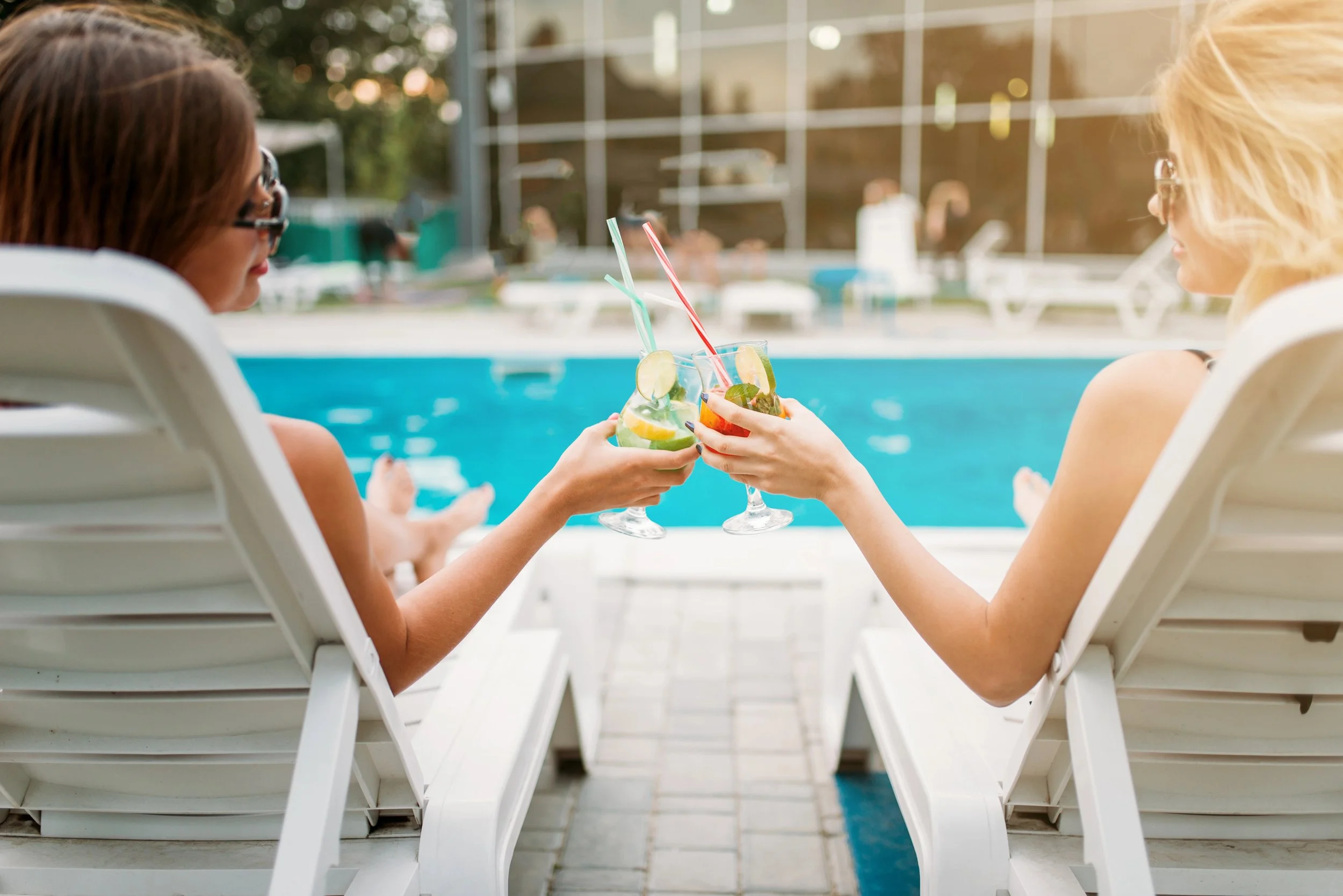 A New Wave of Spritz: 7 Non-Alcoholic RTD Spritzes