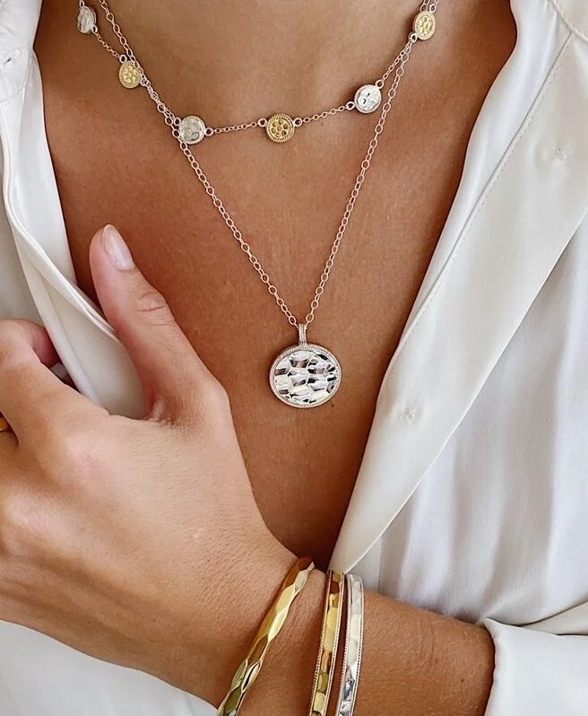 be jeweled