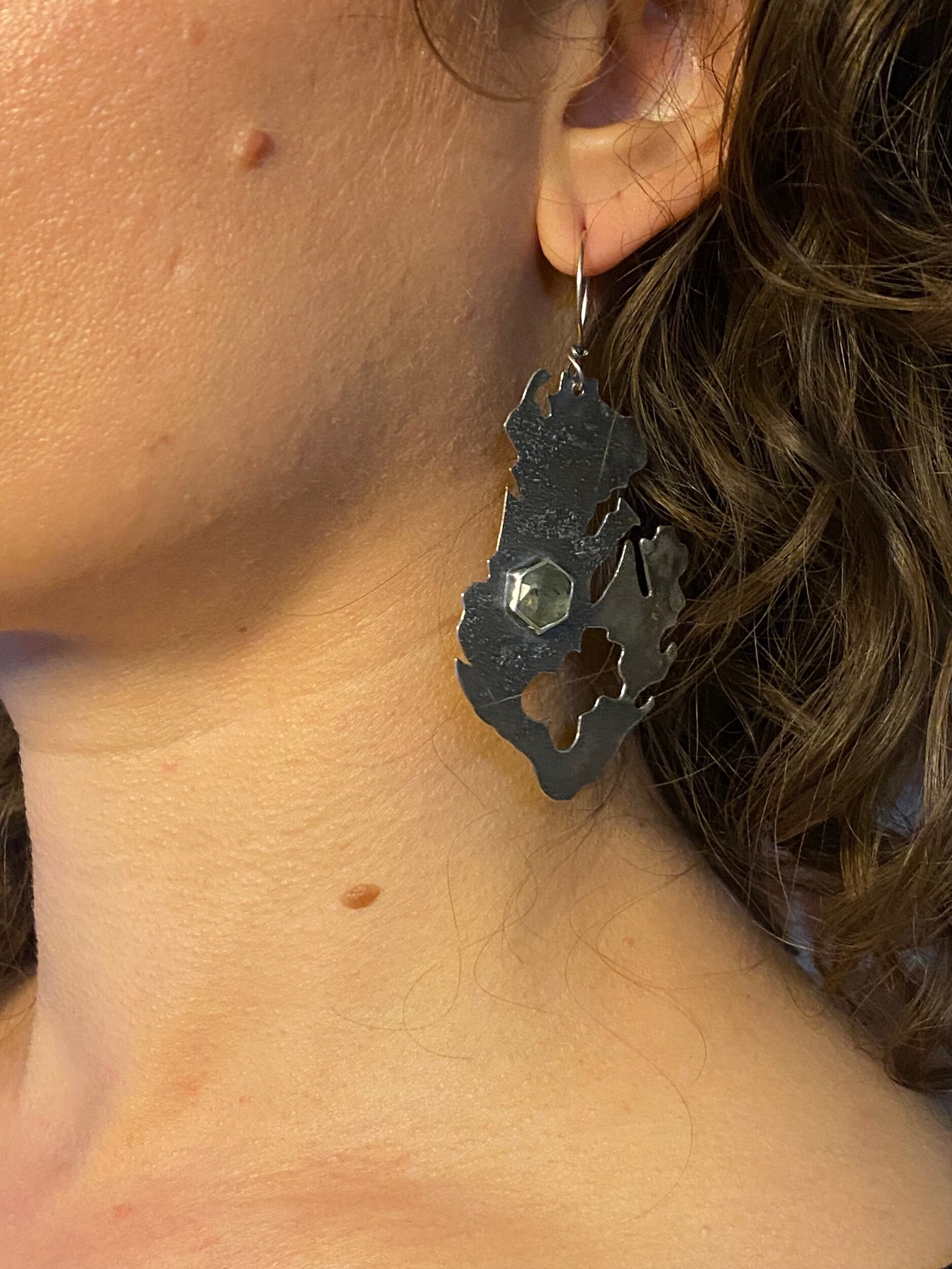 D69B360A-EBBA-4F16-93F4-028E7D015F38