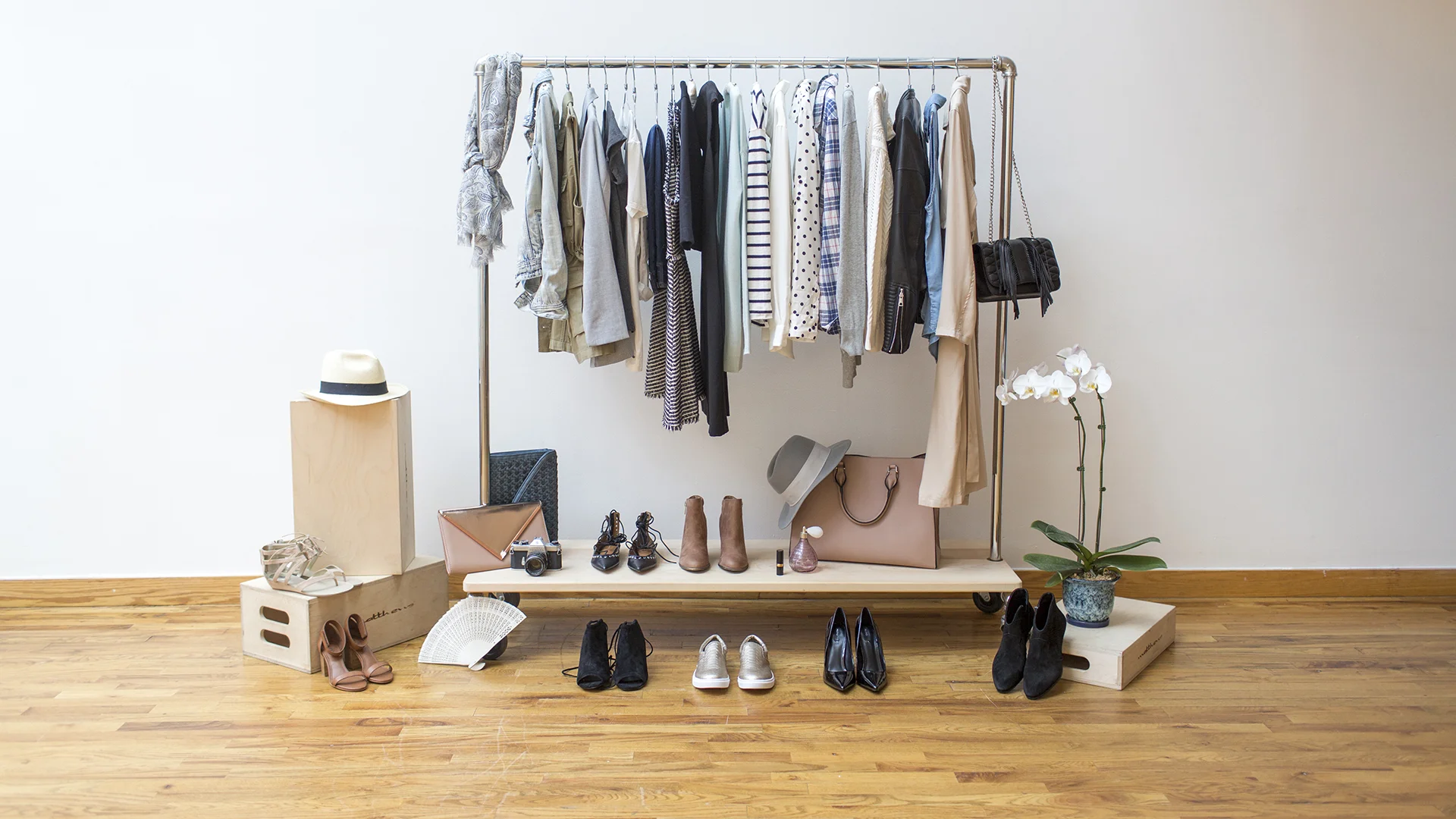 Capsule-wardrobe.jpg