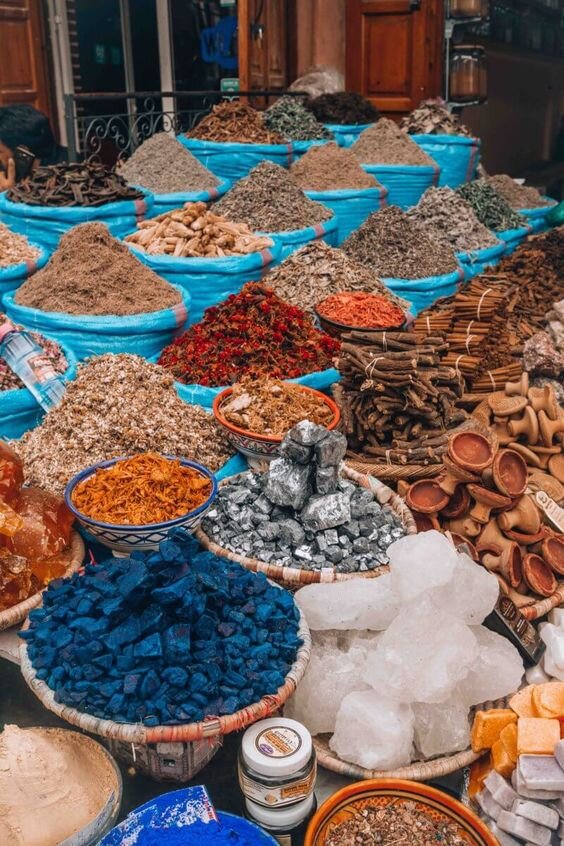 The colors of a Moroccan spice market + AURA Color Stories — LFB COLOR