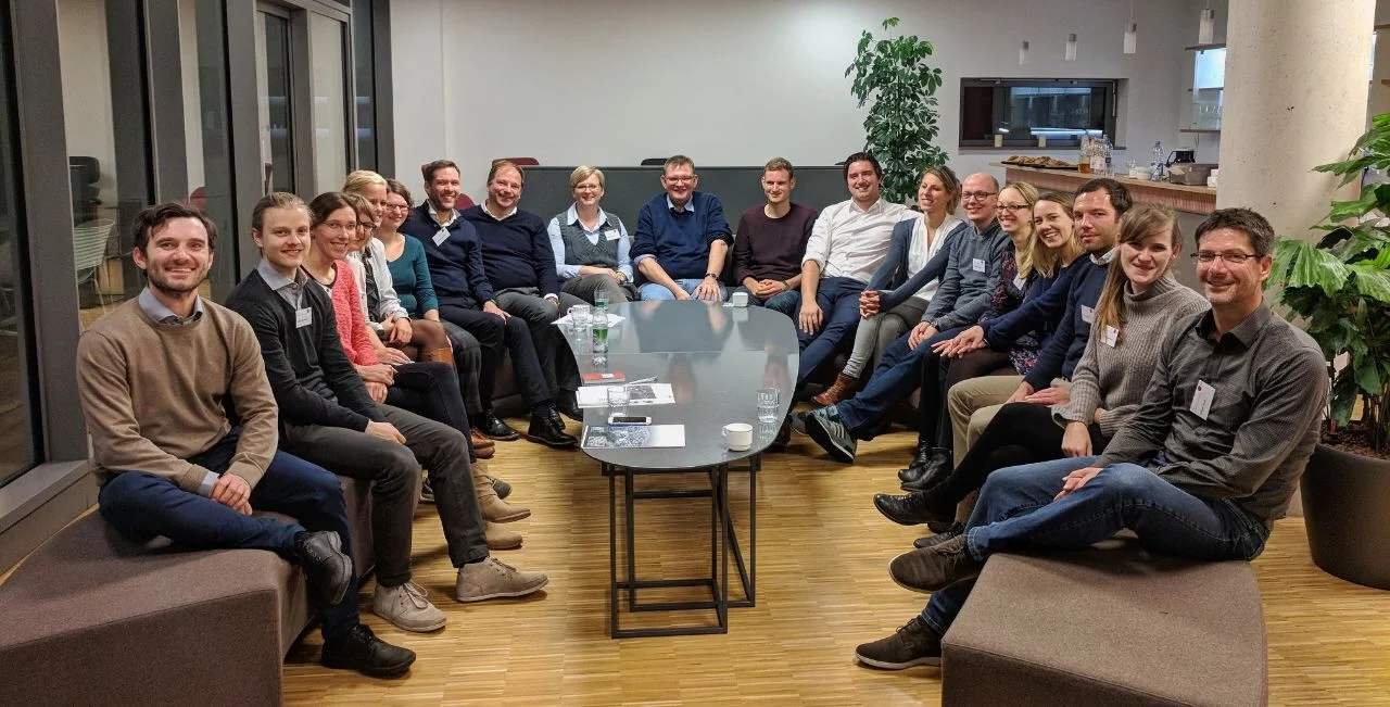 Teilnehmer des Arbeitskreises Organisatorische Netzwerkforschung 2017 in Heidelberg © Lehrstuhl für Wirtschafts- und Sozialgeographie, Universität Heidelberg