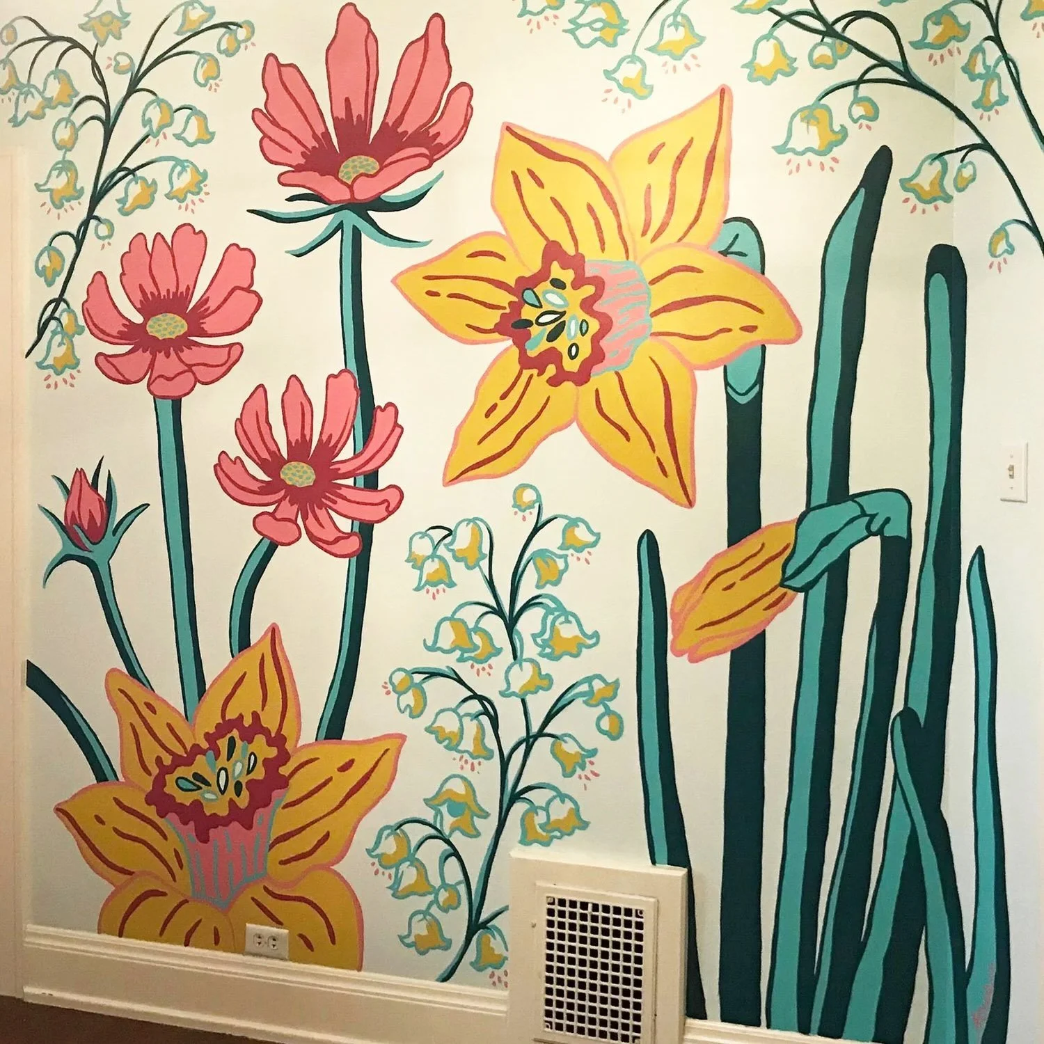 Did you know we paint murals indoors too? From bedrooms and living rooms to bathrooms, we love creating custom artwork to transform your favorite home spaces! ✨