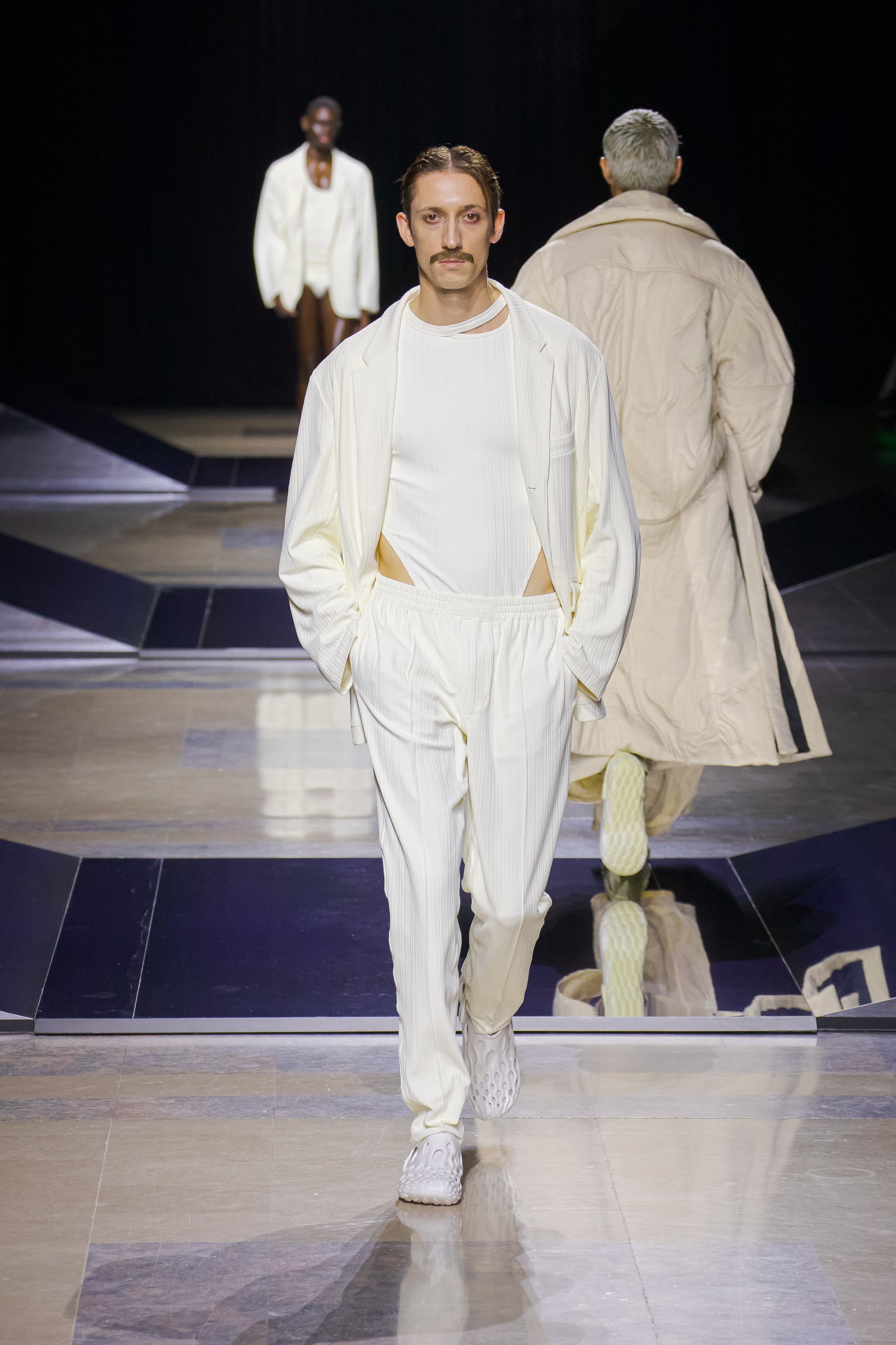 LGN FW22_Runway_look_12.jpg