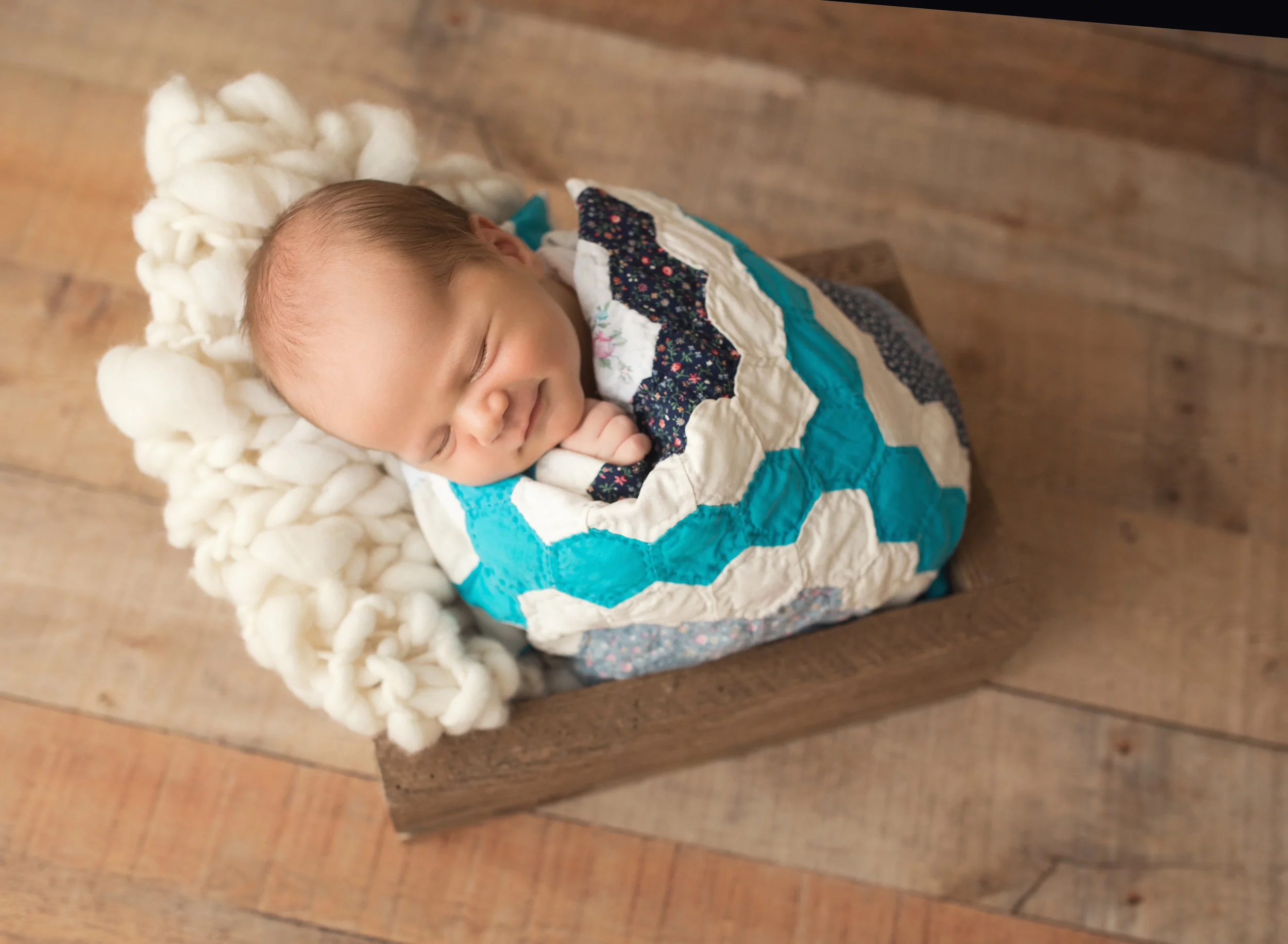 NewbornLuke_HighRes-38.jpg