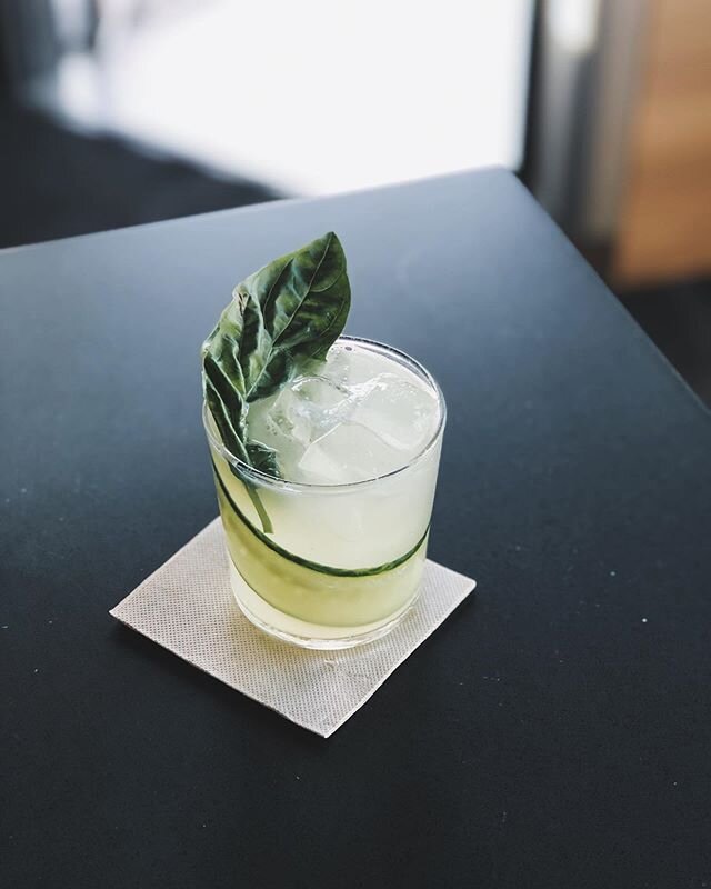 DO Y&rsquo;ALL KNOW @mattgripp ? WE DO, and we feel GD LUCKY to have him on our 2nd annual FRIENDS menu 🤜🏽🤛🏽
-
This contribution from Matt @blackbirdbarsf is a lovely familiar delight - 
@spring44distilling gin, @copallirum , lime, sugar, cucumbe