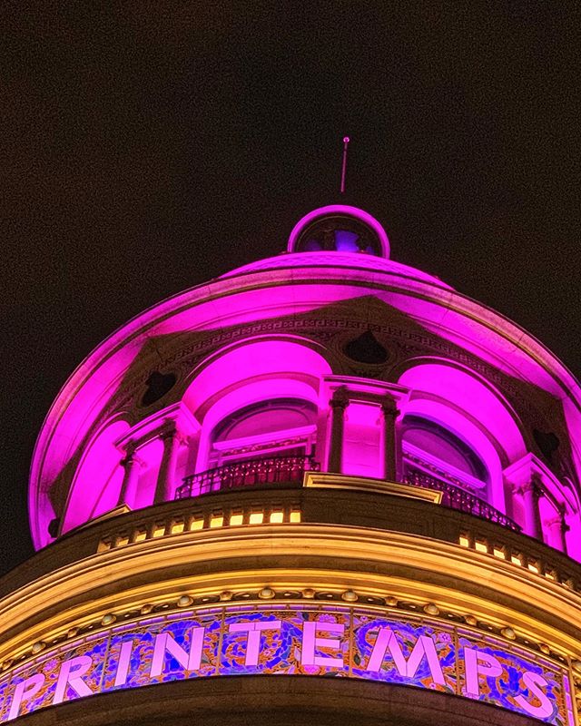 #glow #purple #printemps #grandsmagasins #printempshaussmann #nightwalk #summer #paris #france #photography