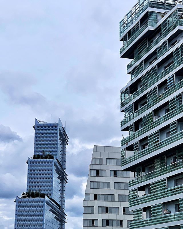 #renzopiano #modern #architecture #skyscrapers #rebirth #batignolles #batignollesparis #paris #france #photography