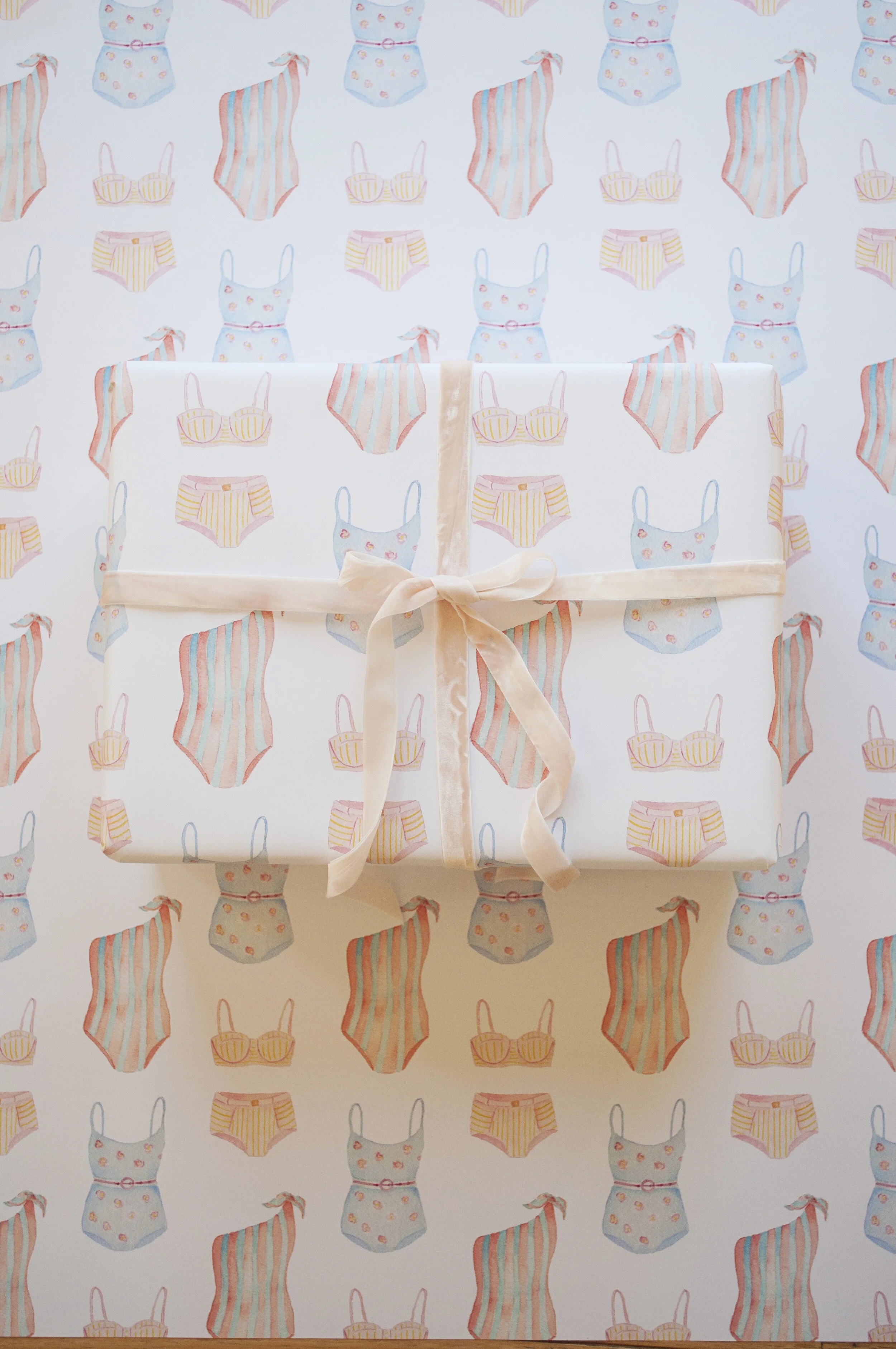 Vintage Swimsuit Gift Wrap
