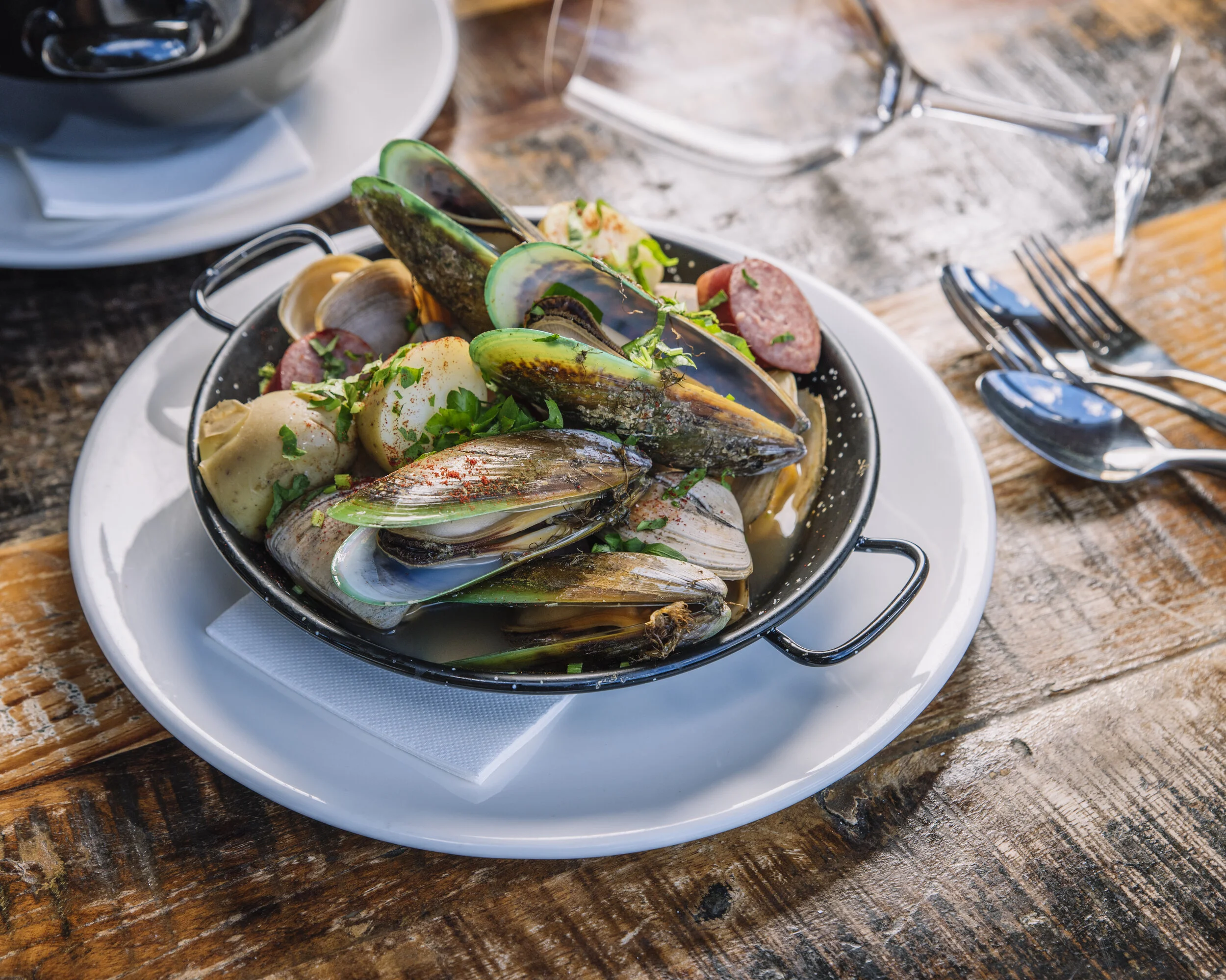 Furneaux Lodge dining sharing plates mussels 19 RB.jpg