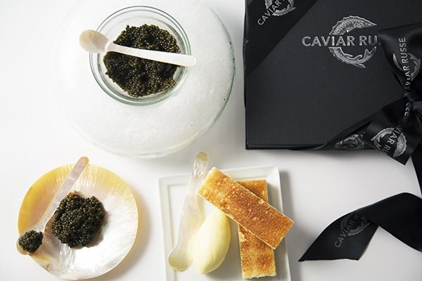 caviar-accessories-serving-spoons-compressed-eeed1919078a25bc4e622d1f9d2a097d166c23eb31cc40ff4646d373f66df4c5.jpg