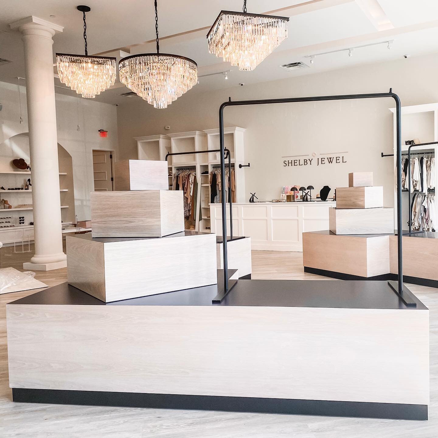 We came up with the idea that @shopshelbyjewel wouldn't have any clothing racks on the floor. I wanted to design a merchandising system that would elevate what you see in regular stores. It needed to be unique, but it needed to make sense. I knew @38