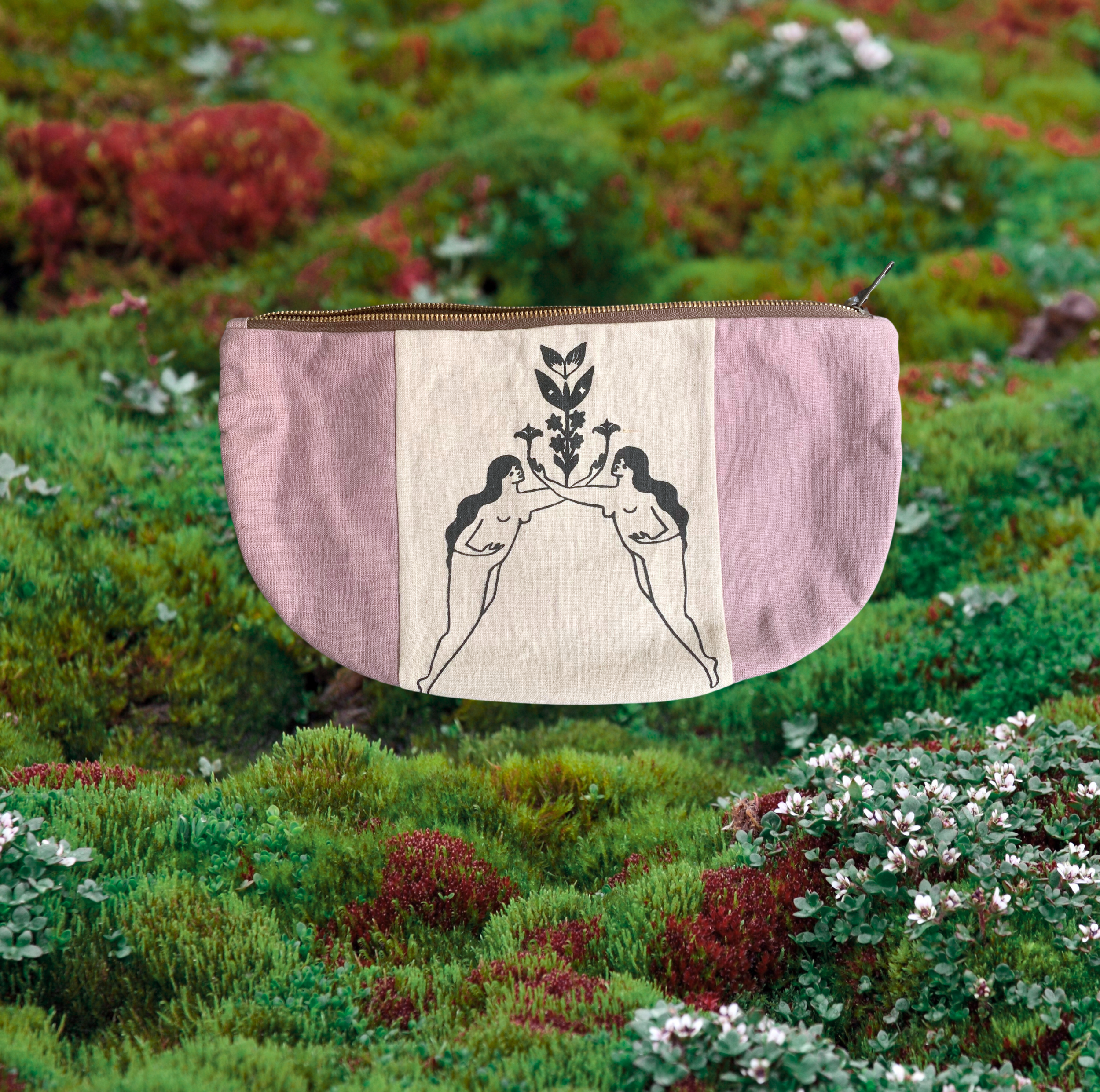 molly angie x zaftig yenta large linen zipper bag