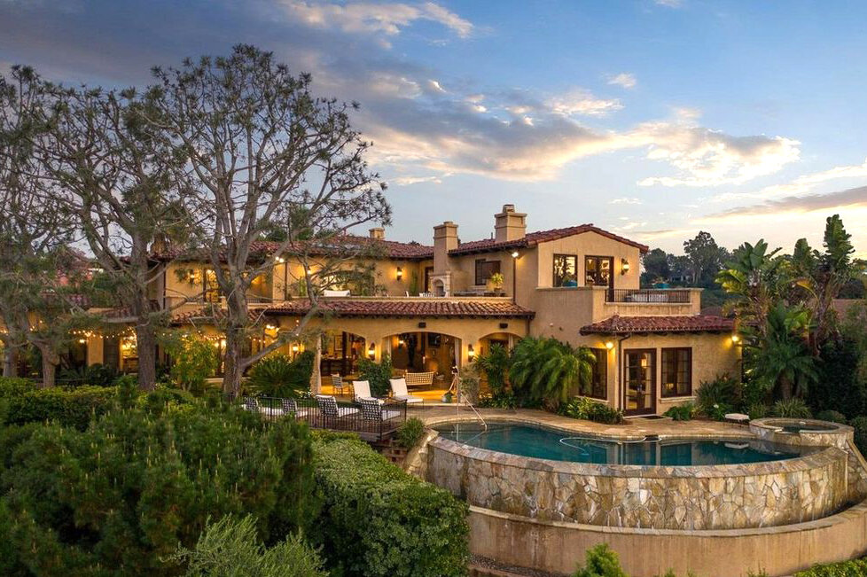 1904 Estrada Way, La Jolla  I  $6,200,000