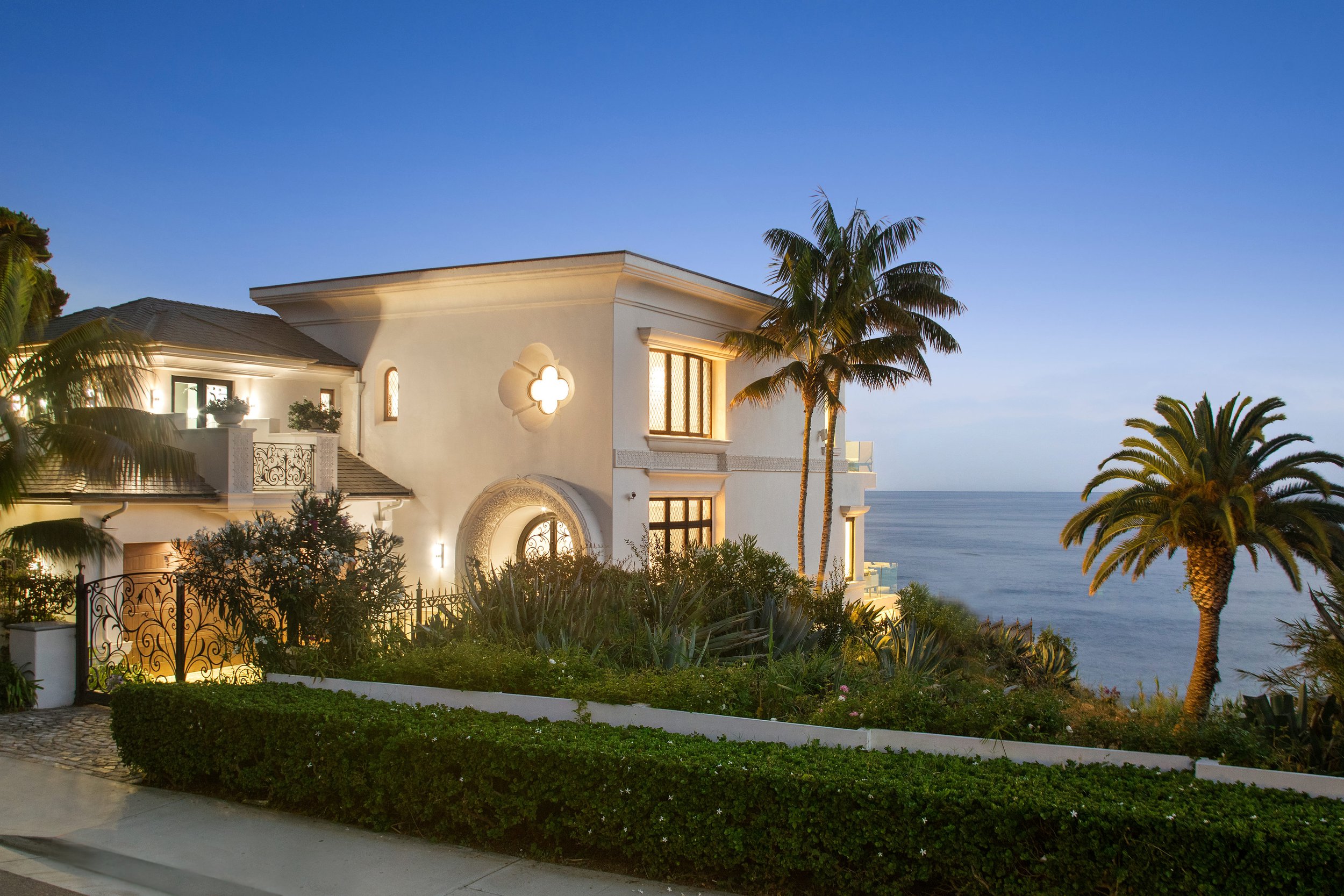 5850 Camino De La Costa, La Jolla  I  $12,795,000