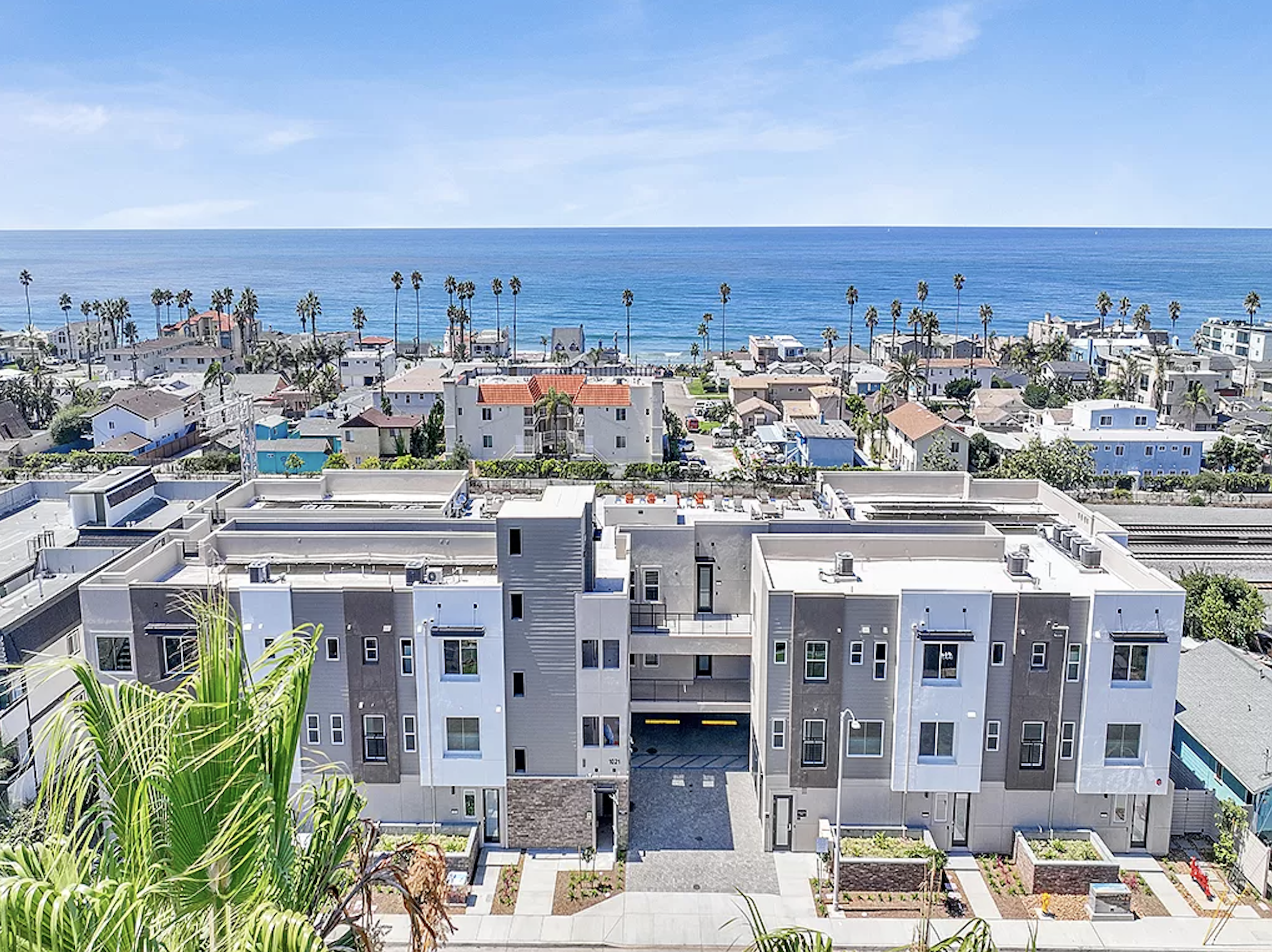 1021 Cleaveland Street #104, Oceanside  I  $1,125,000