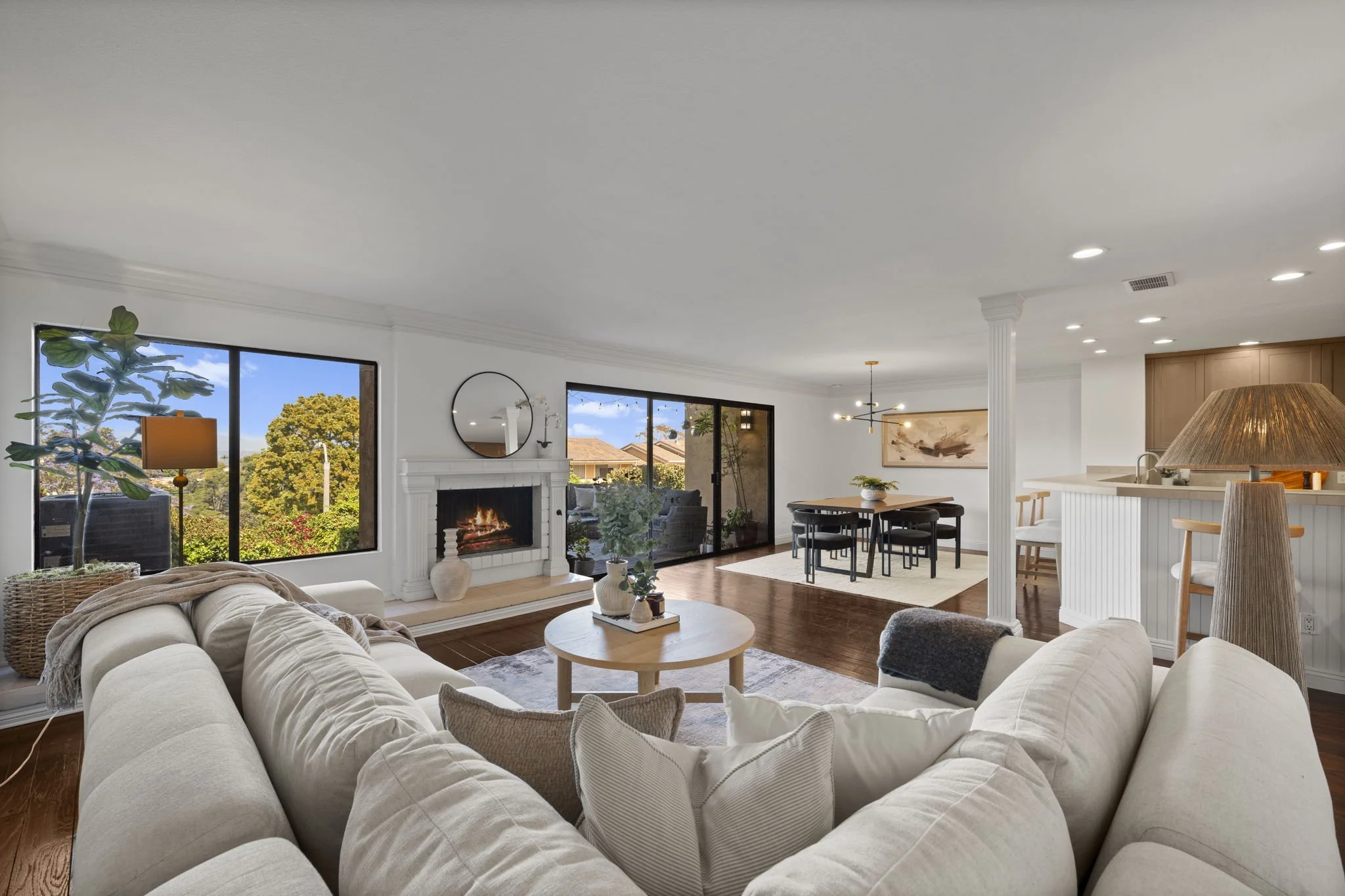 6665 Caminito Sinnecock, La Jolla  I  $1,767,000