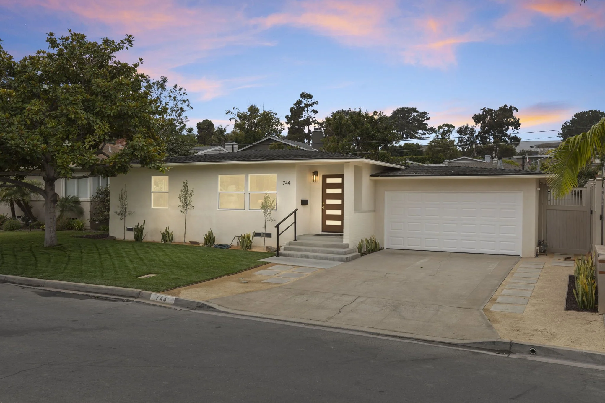744 Catalina Blvd., San Diego  I  $1,850,000