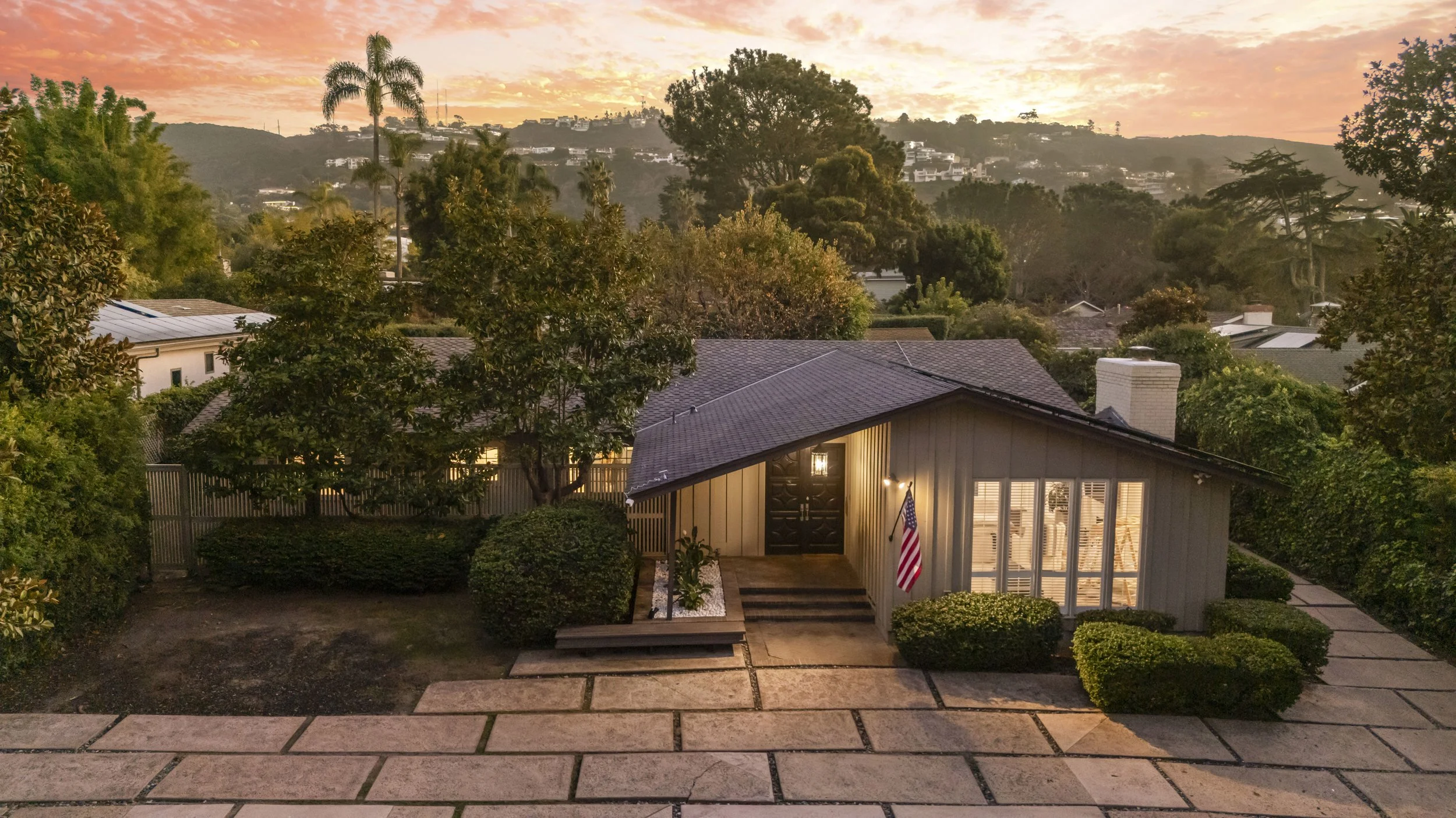 2315 Avenida de la Playa, La Jolla  I  $7,200,000