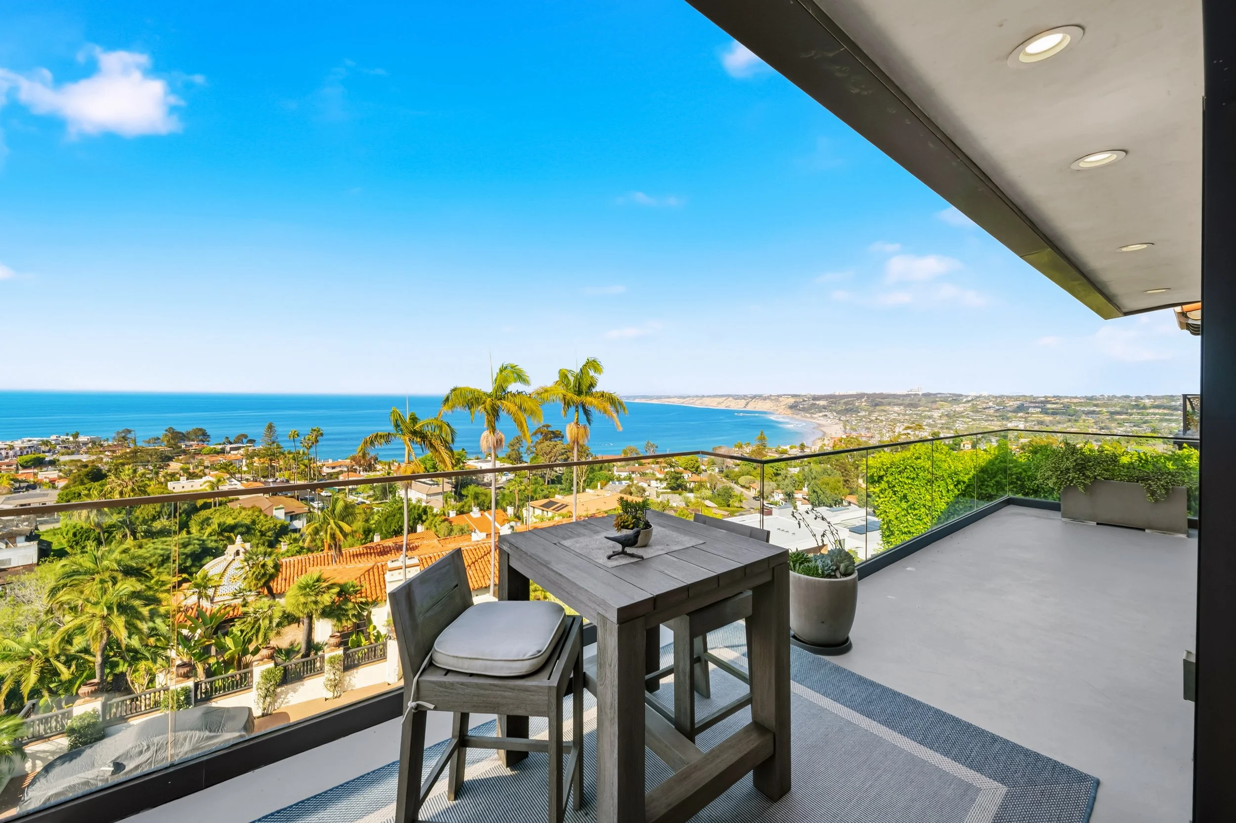 1586 Crespo Drive, La Jolla  I  $5,995,000