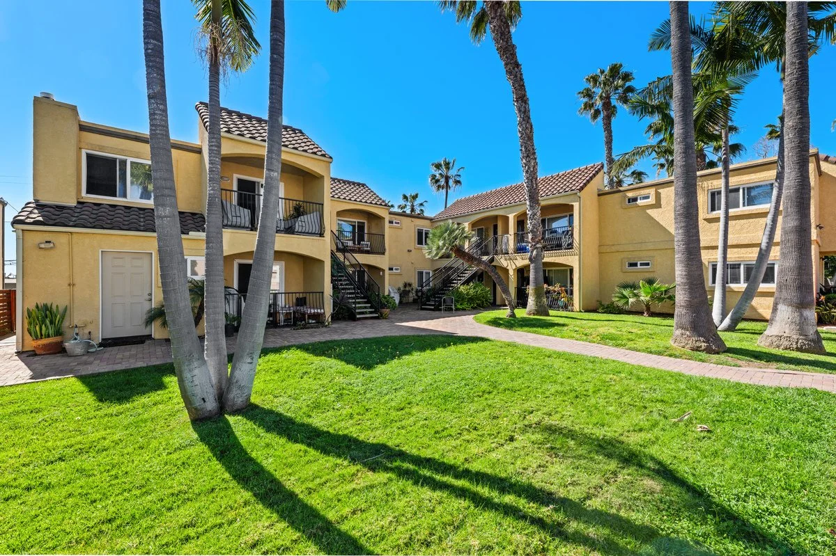 1915 Emerald Street, Unit F, Pacific Beach  I  $744,000