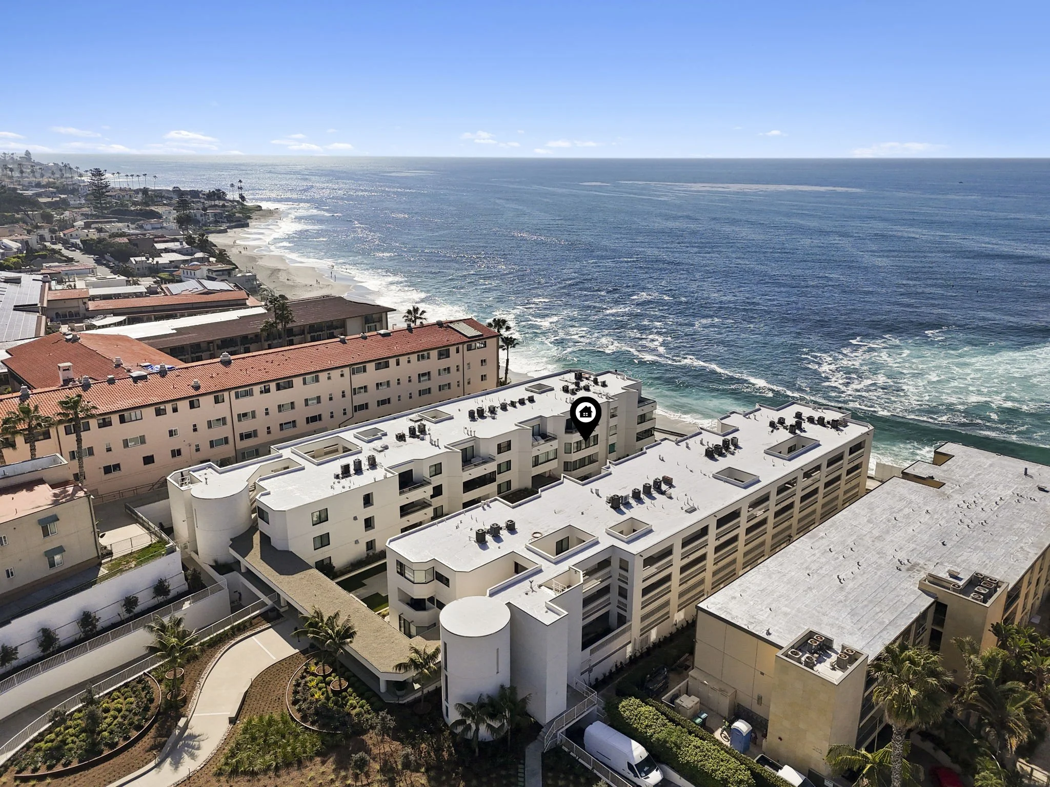 100 Coast Blvd. #8, La Jolla  I  $2,675,000