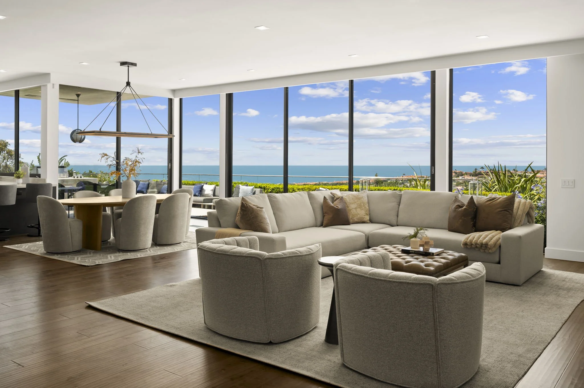 5594 Soledad Road, La Jolla  I  $5,795,000
