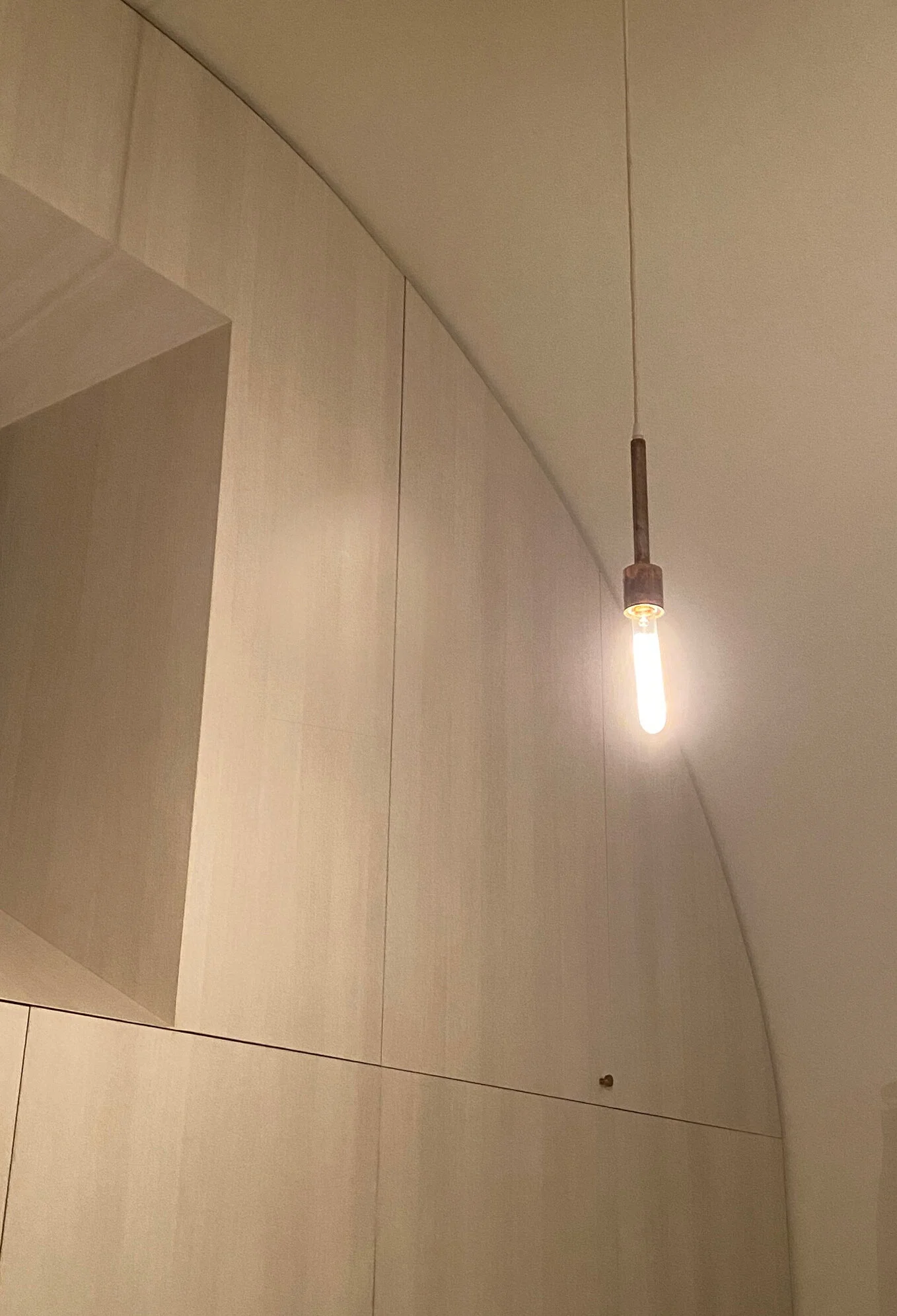 t02_pendant.jpg