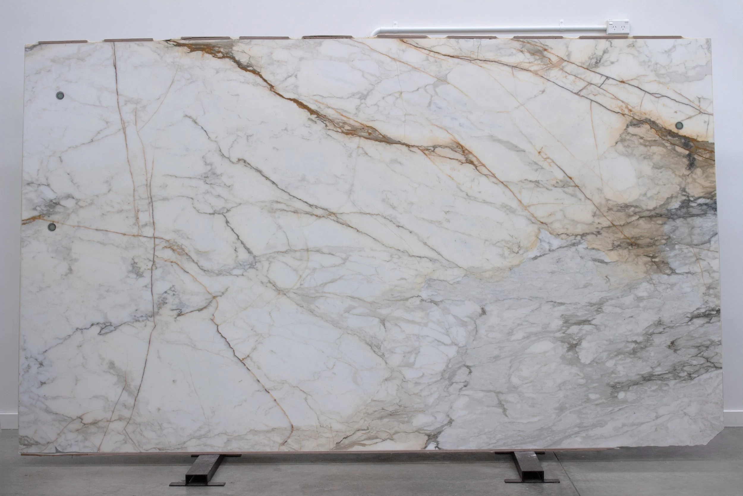 Calacatta Gold Slab.jpg