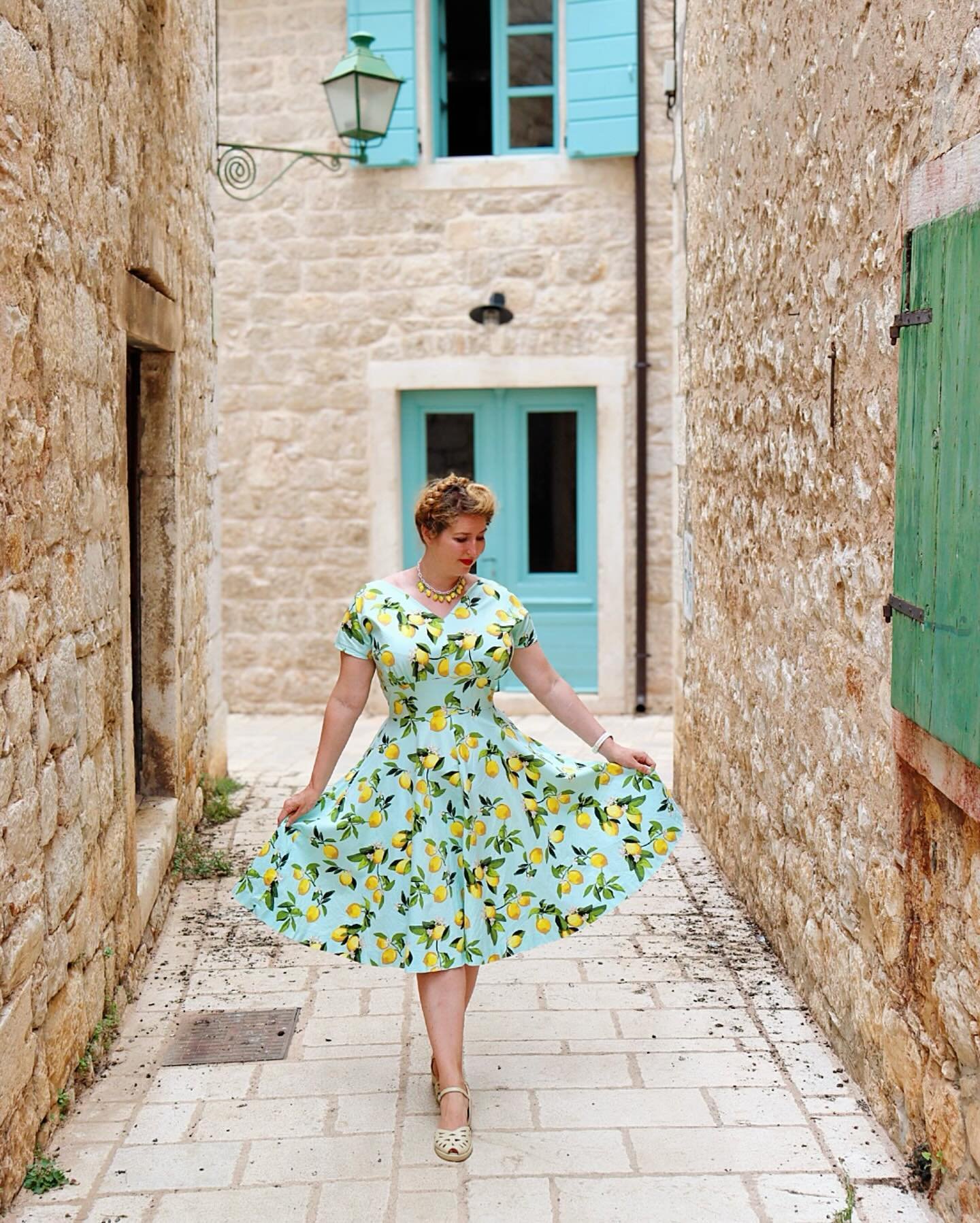 Etoile Circle Skirt — Tuppence Ha'penny Vintage Etoile Circle Skirt — Tuppence Ha'penny Vintage