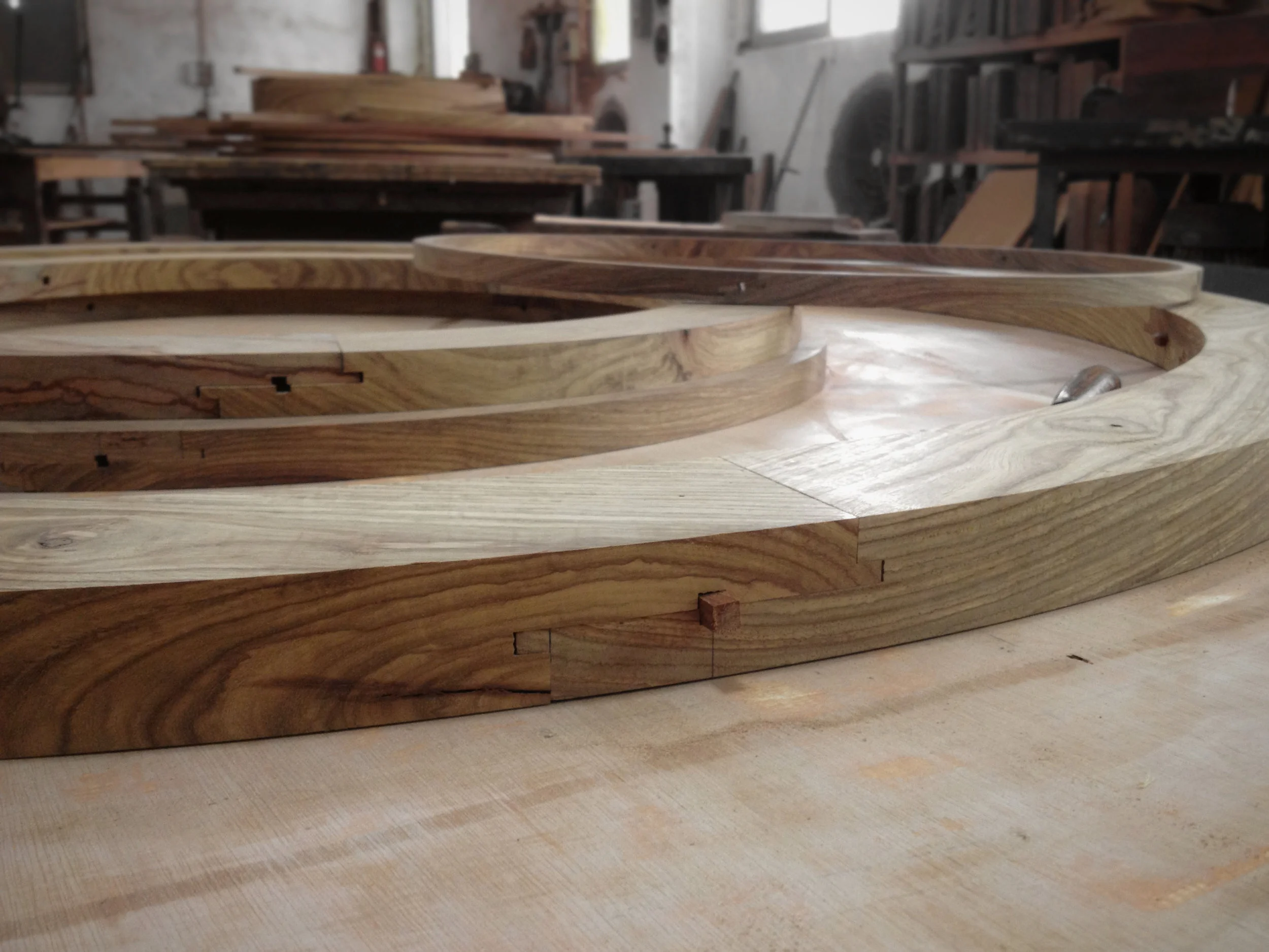 ....bespoke chinese furniture : artisan crafting photos ..特别定制中式家具 : 公丈制作照片....