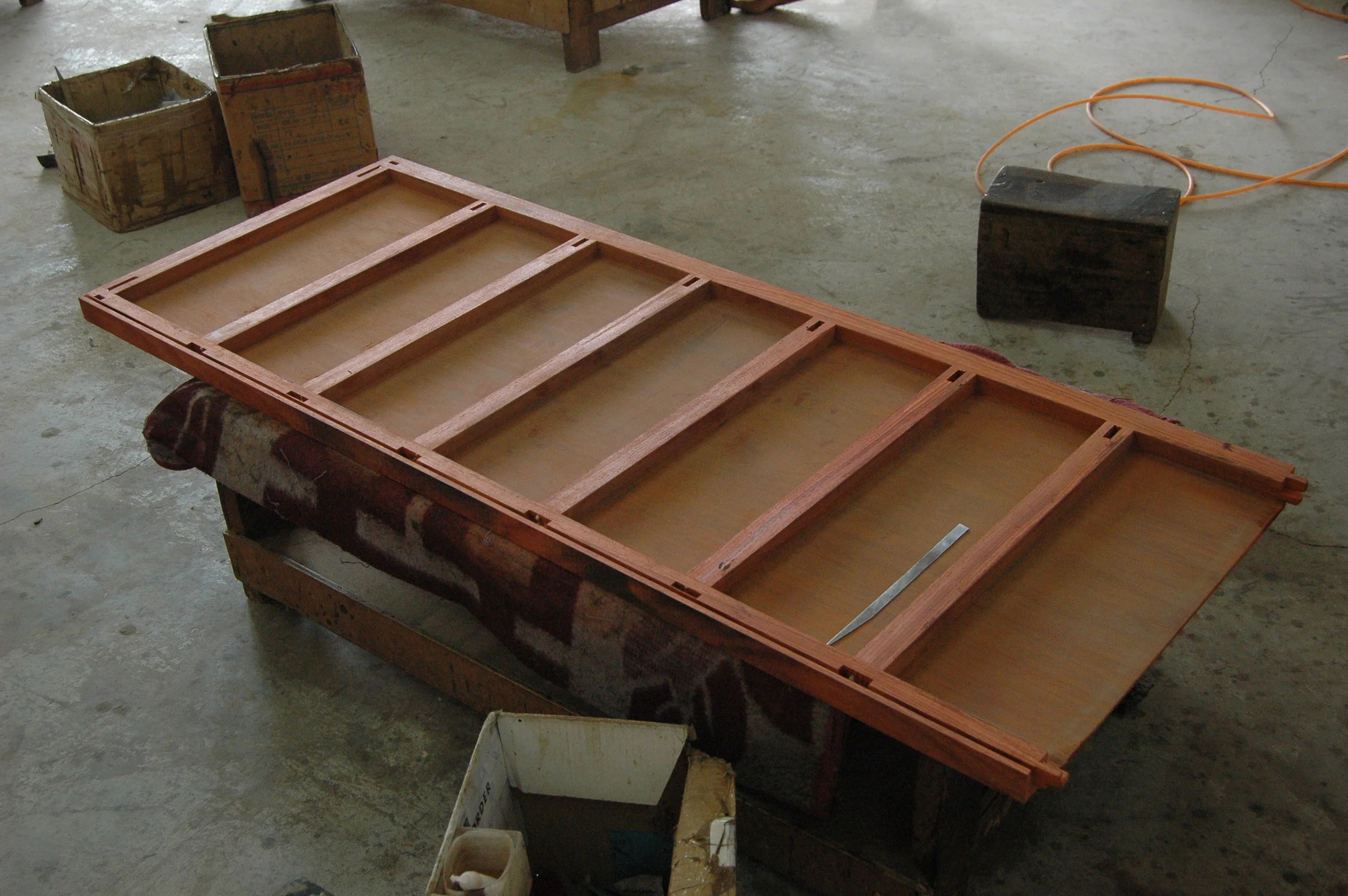 ....bespoke furniture : artisan crafting photos ..特别定制家具 : 公丈制作照片....