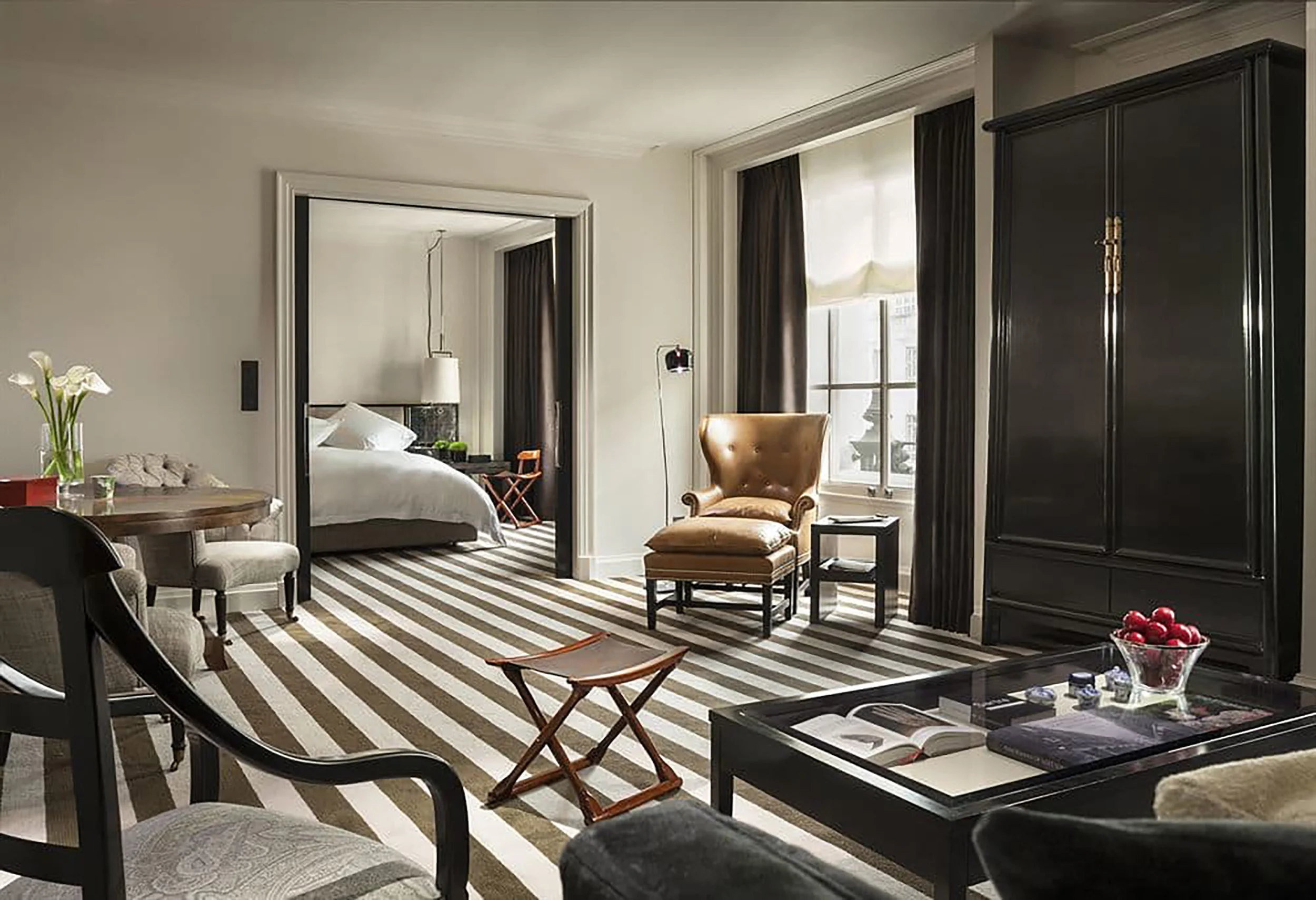 ....bespoke furniture | rosewood london : splay leg cabinet..特别定制家具 | 瑰丽伦敦酒店:大柜....