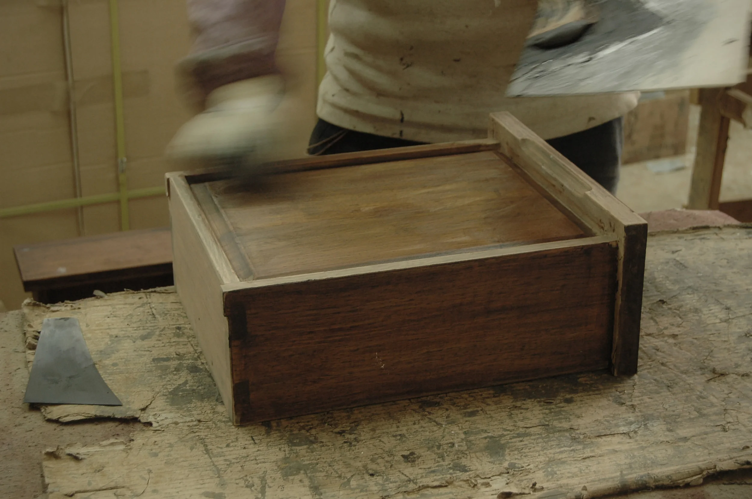 ....bespoke modern furniture | macau crown towers : crafting photos ..特别定制现代家具 | 澳门皇冠度假酒店 : 制作照片....