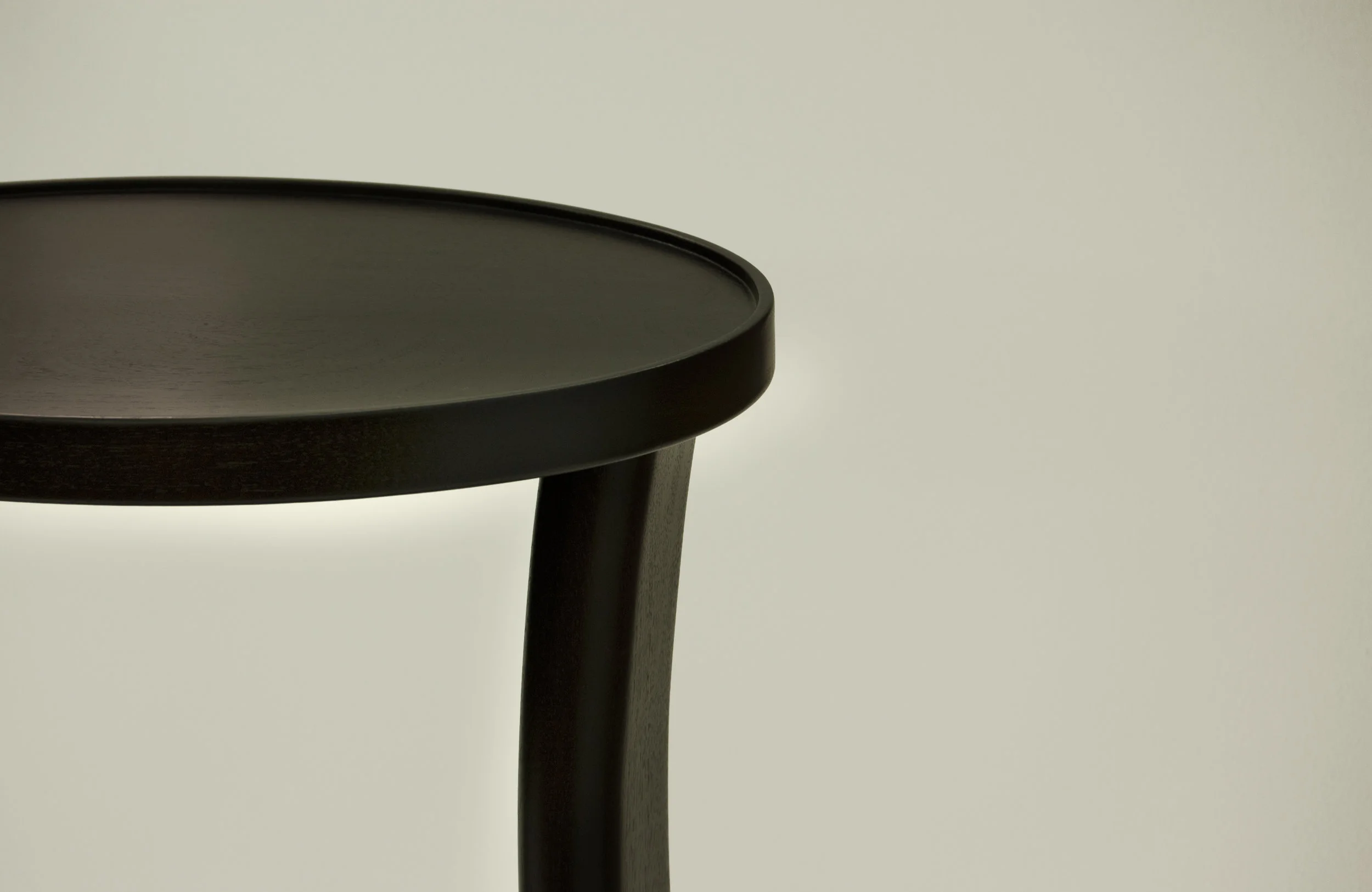....Bespoke modern furniture : Low Table..特别定制现代家具: 低台....