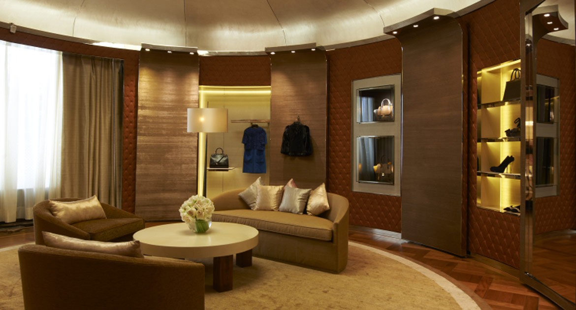 louis-vuitton-store-s04-126-1170-630-p-center_center-FFFFFF.jpg