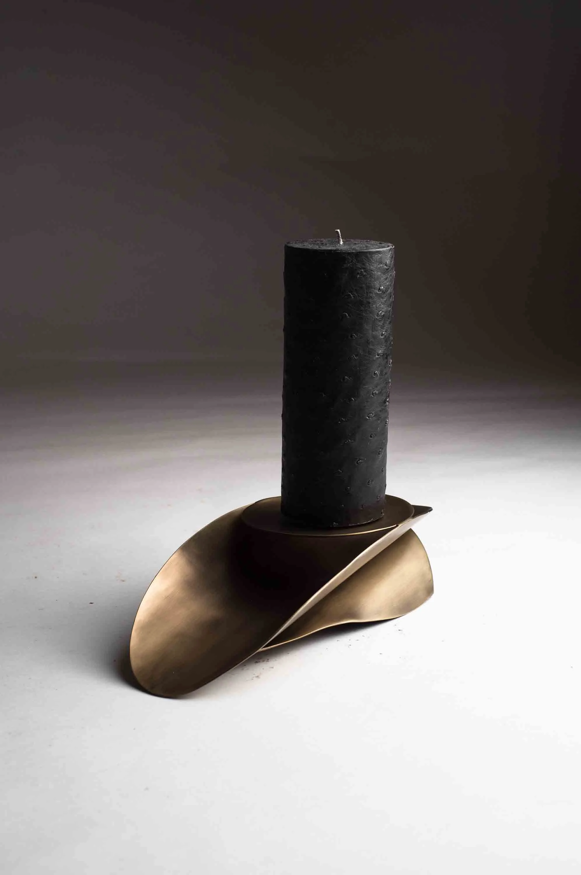 BS34-BRG-AND-820-SQ101-V2-Product-shop-Patrick-Coard-Paris-Candle-Texture-Shagreen-Sculptural.jpg