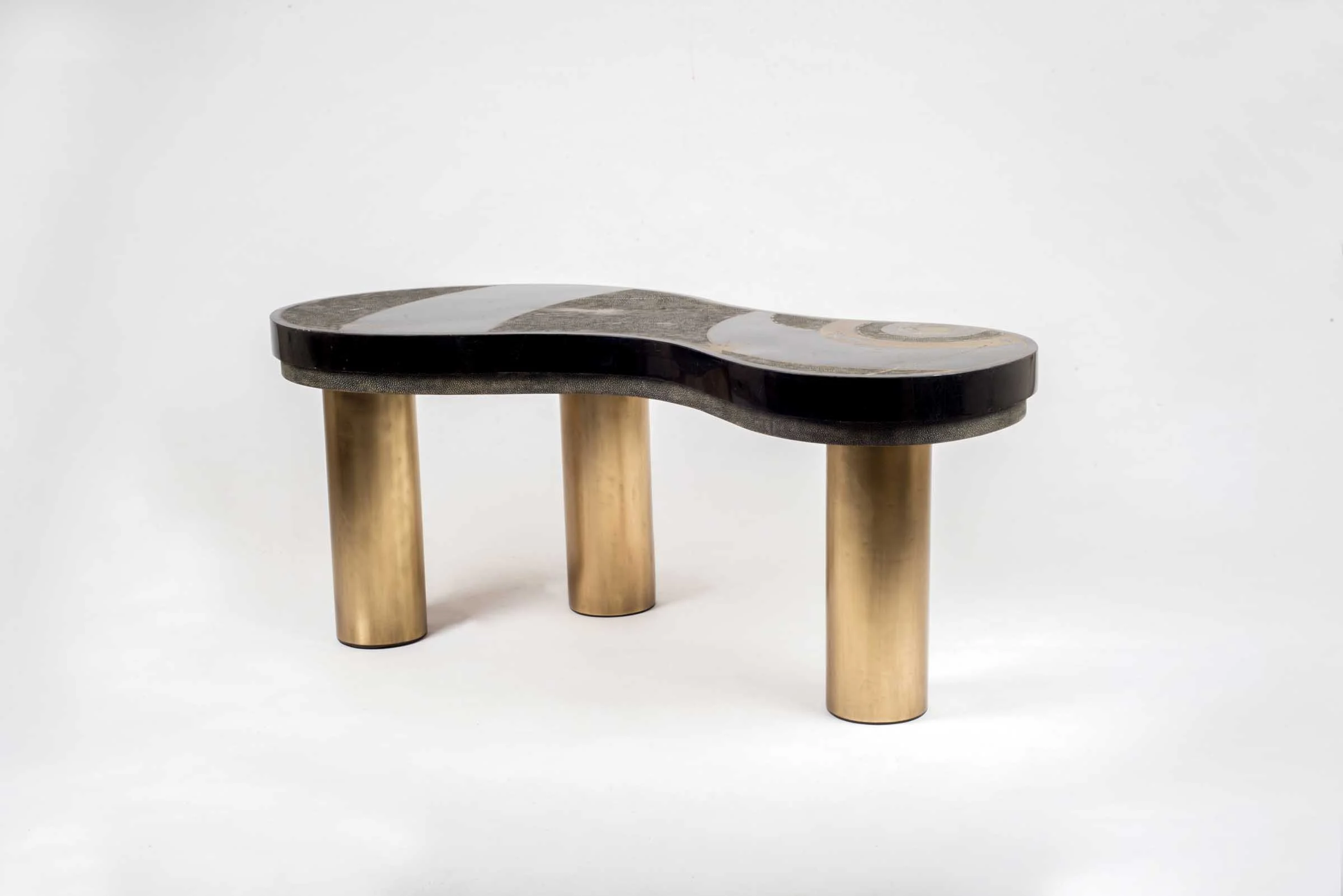 KCF03-D148-V6-Product-shop-Kifu-Paris-Texture-Shagreen-Shell-Interior-Tabletop=Decor-Accesories-Furniture.jpg