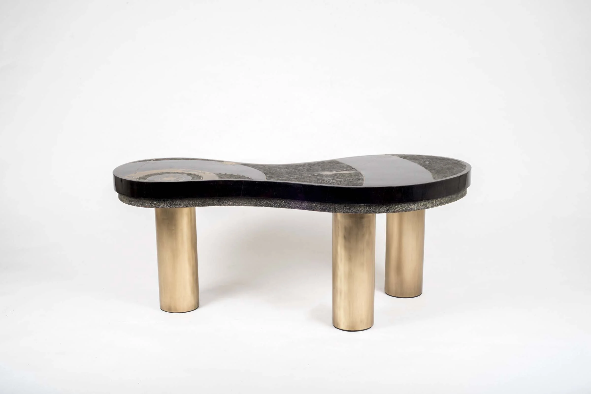 KCF03-D148-V10-Product-shop-Kifu-Paris-Texture-Shagreen-Shell-Interior-Tabletop=Decor-Accesories-Furniture.jpg