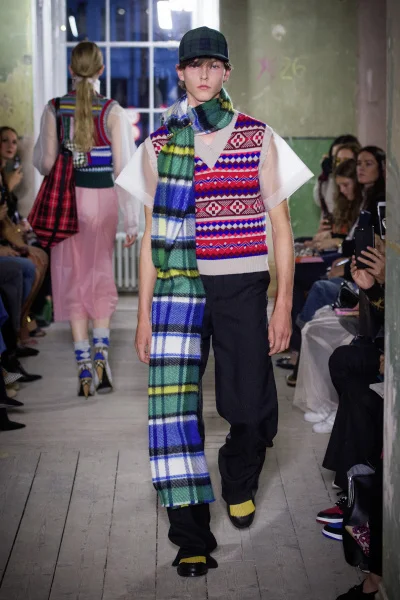 Burberry September 2017 Collection - Look 29.jpg