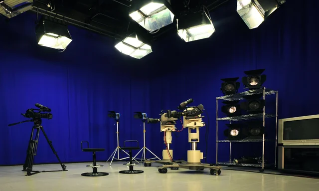 aes_studio_floor1.jpg