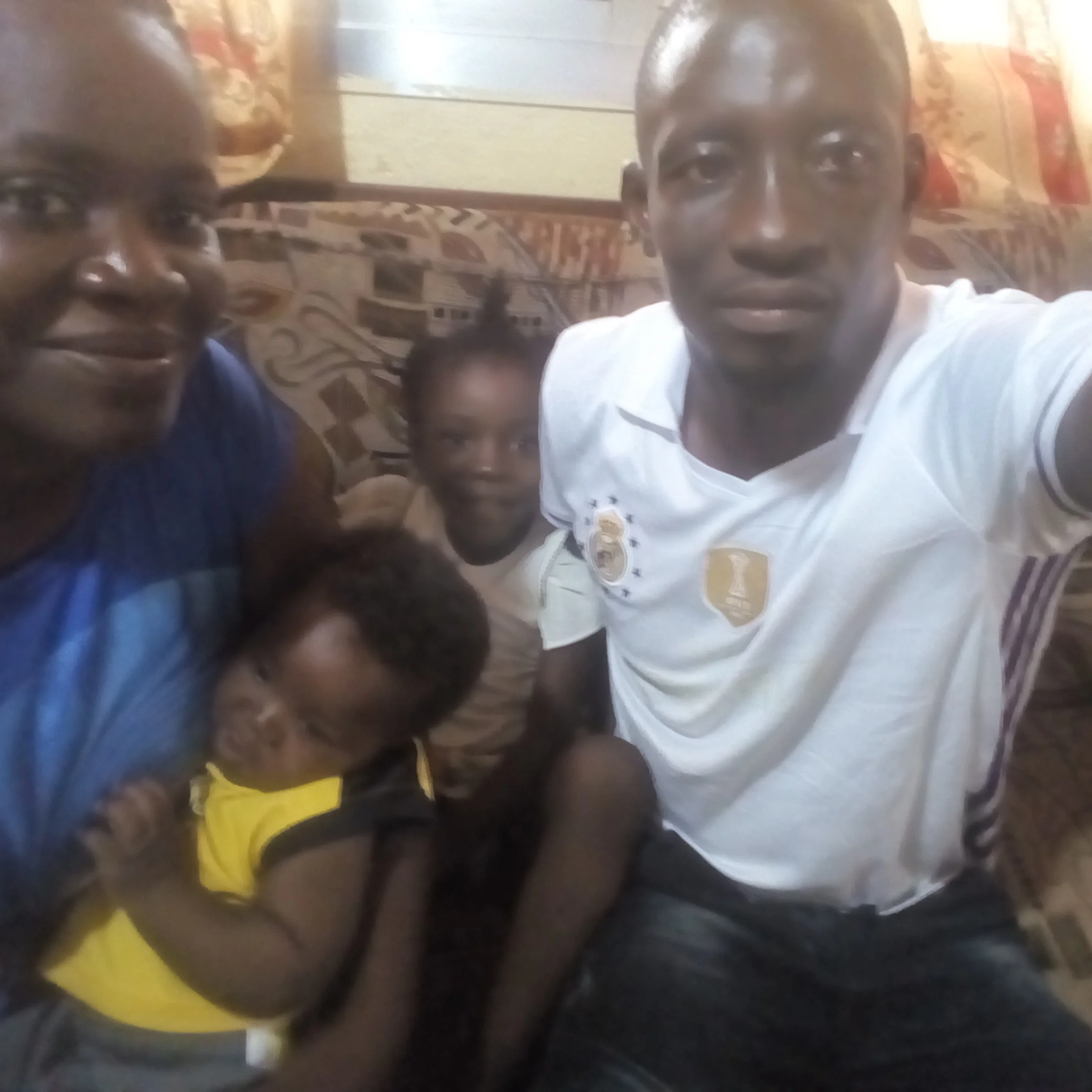 Roberto Koimenee and family